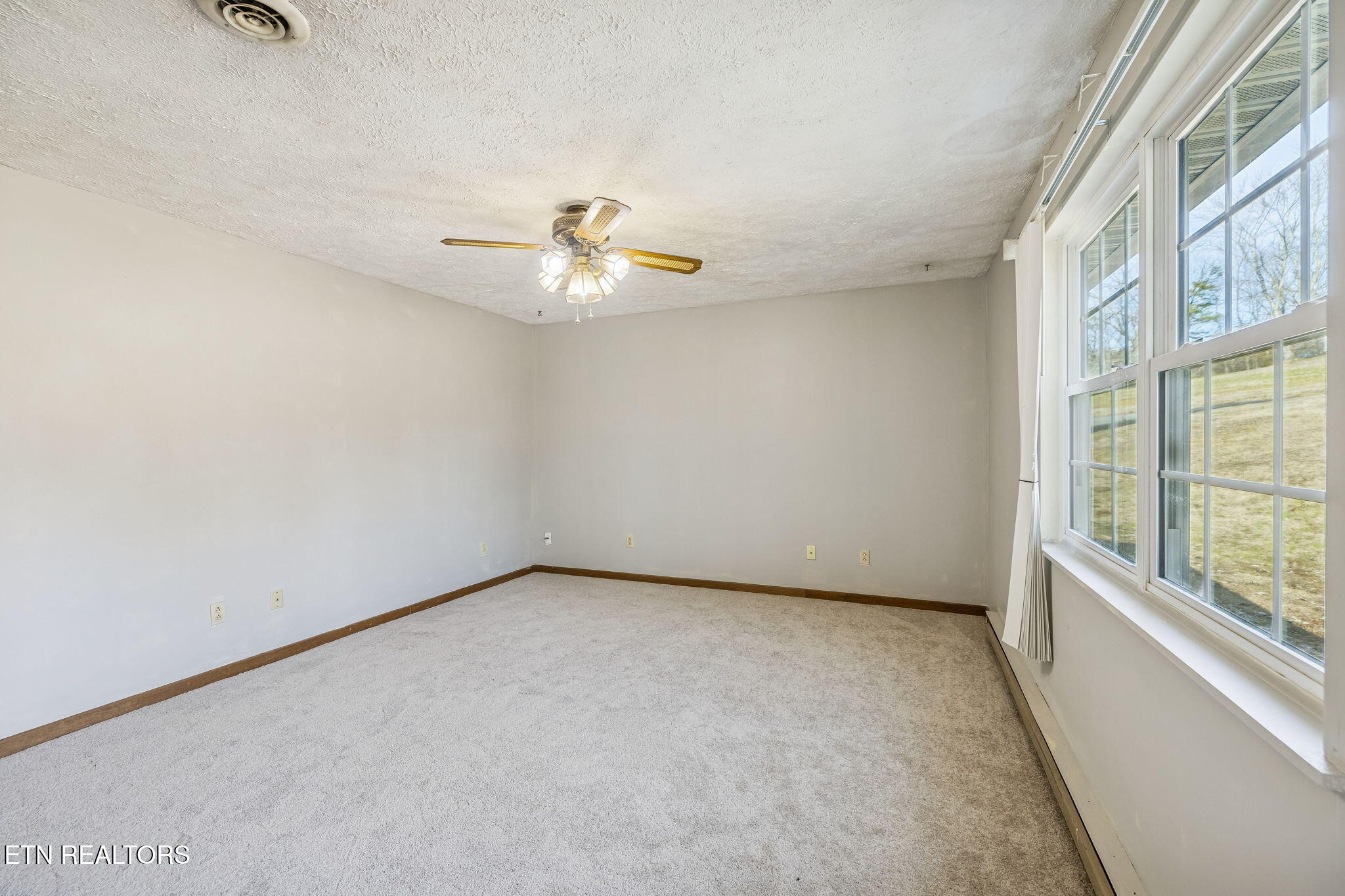 123 Jerry Cardin Lane Friendsville TN 37737