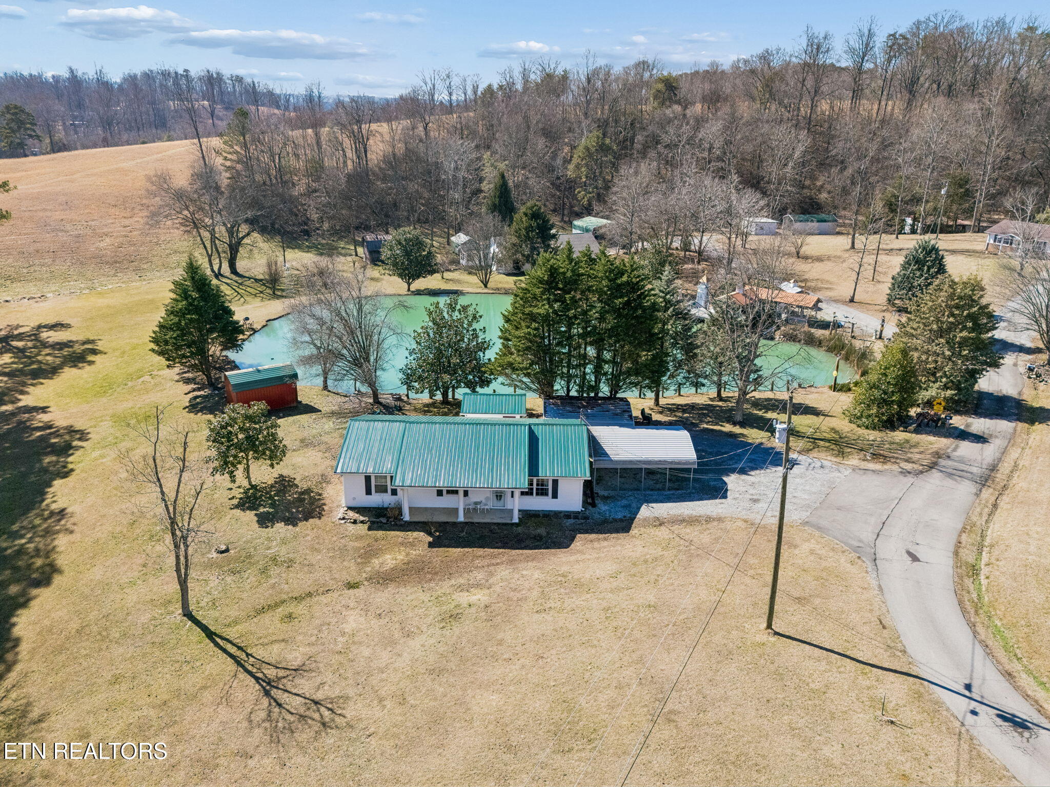 123 Jerry Cardin Lane Friendsville TN 37737