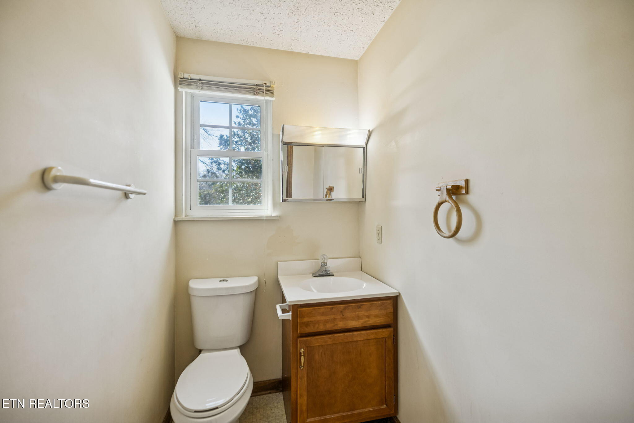 123 Jerry Cardin Lane Friendsville TN 37737