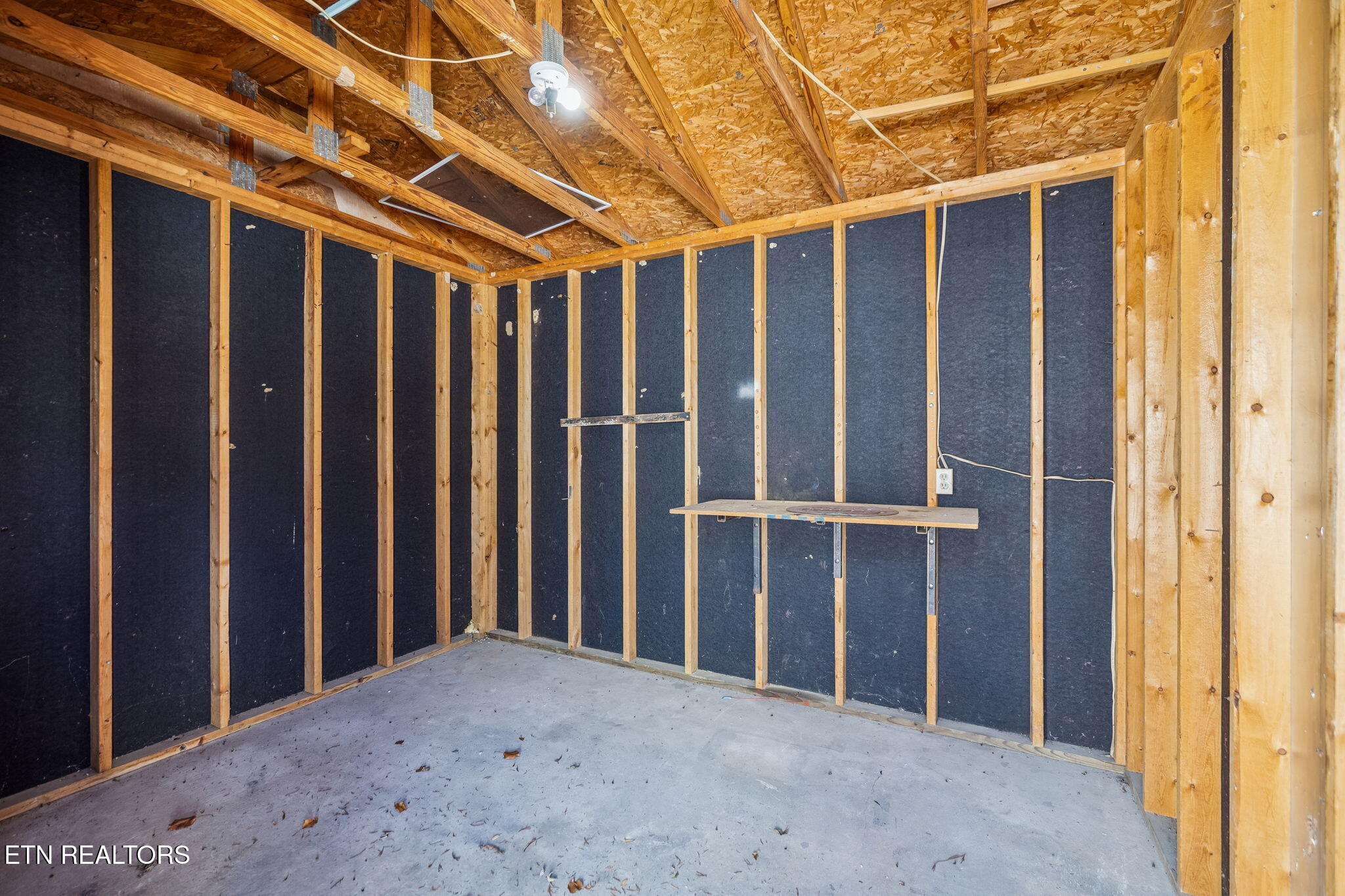 123 Jerry Cardin Lane Friendsville TN 37737