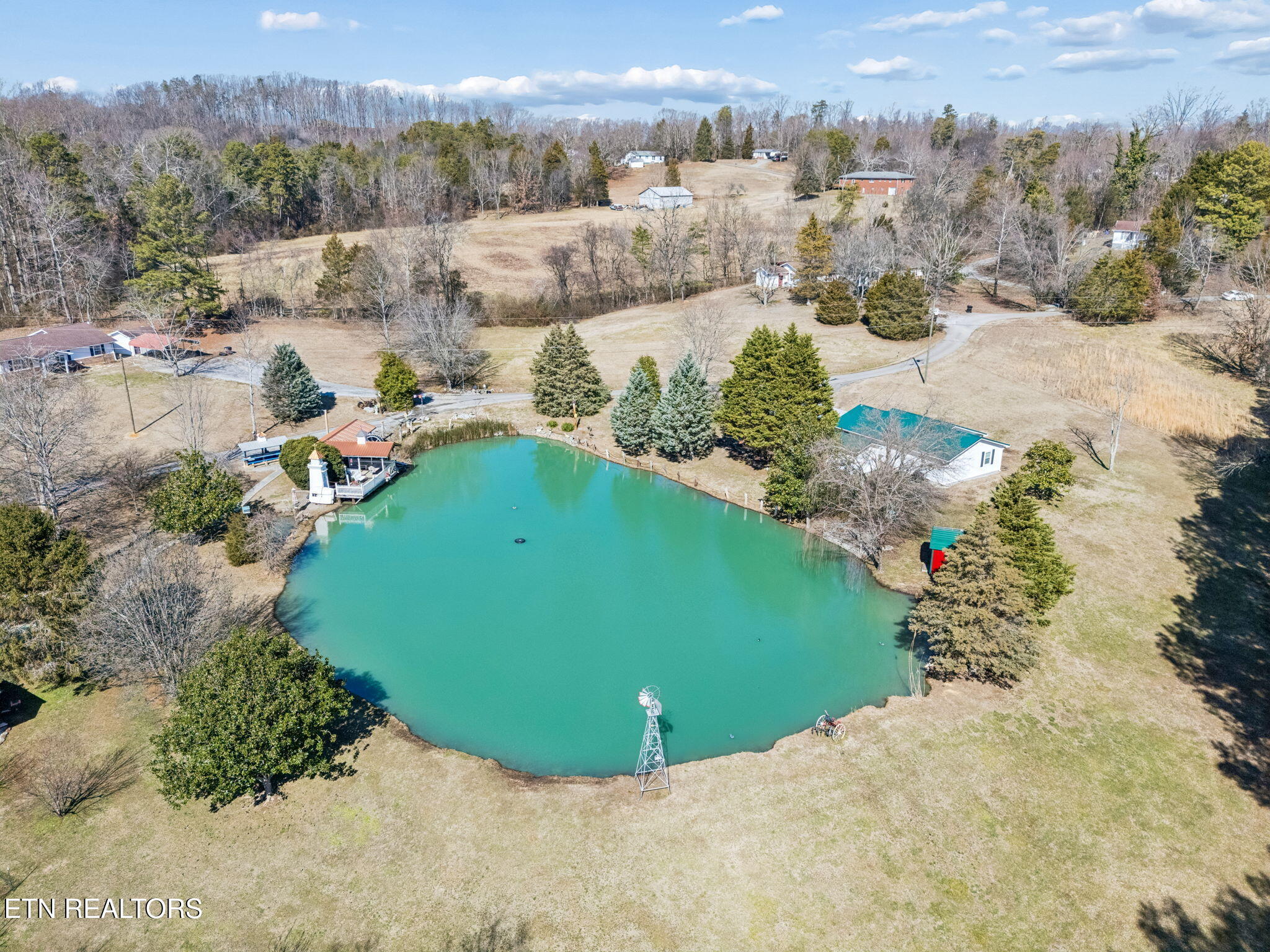 123 Jerry Cardin Lane Friendsville TN 37737