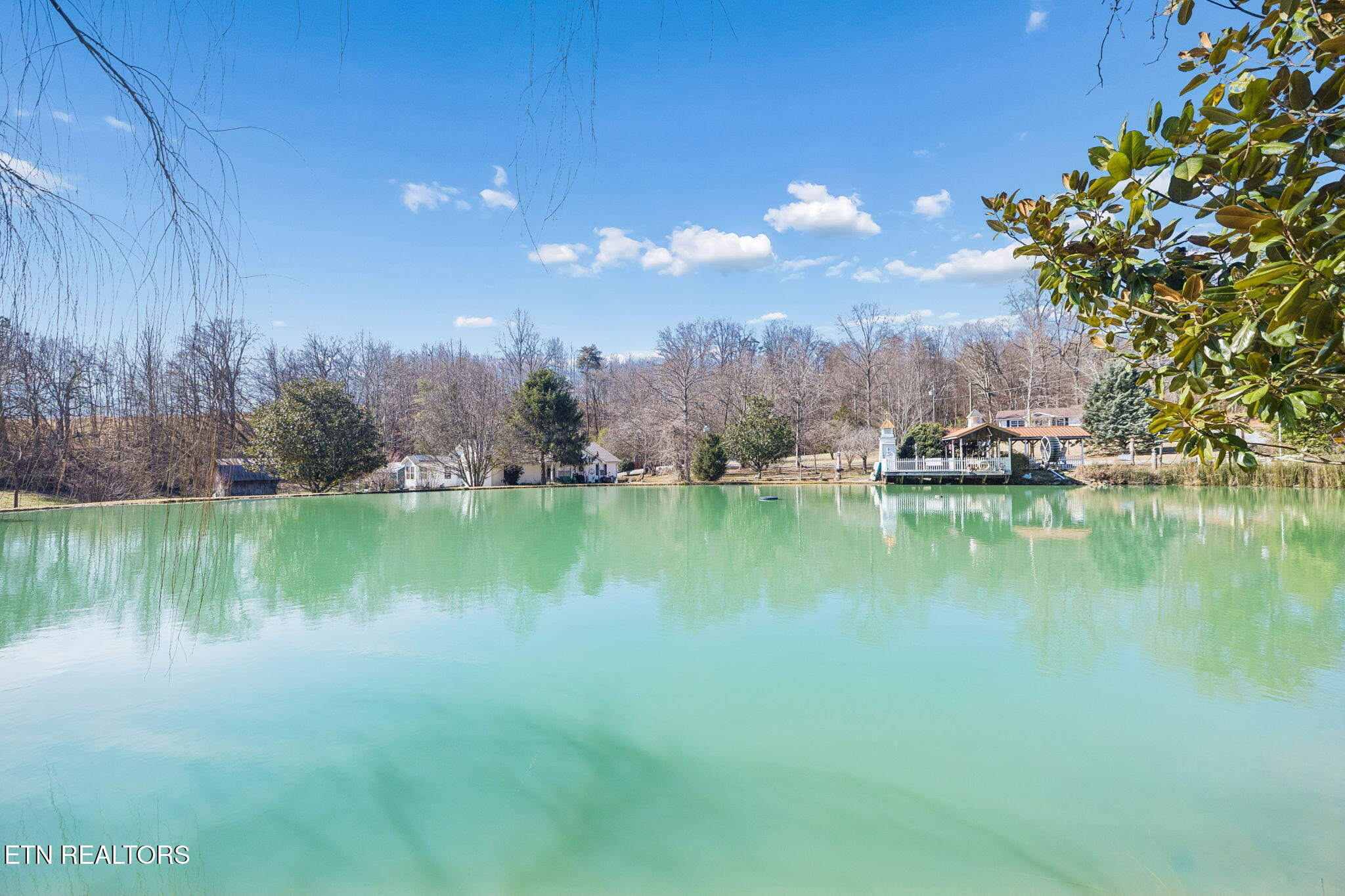 123 Jerry Cardin Lane Friendsville TN 37737