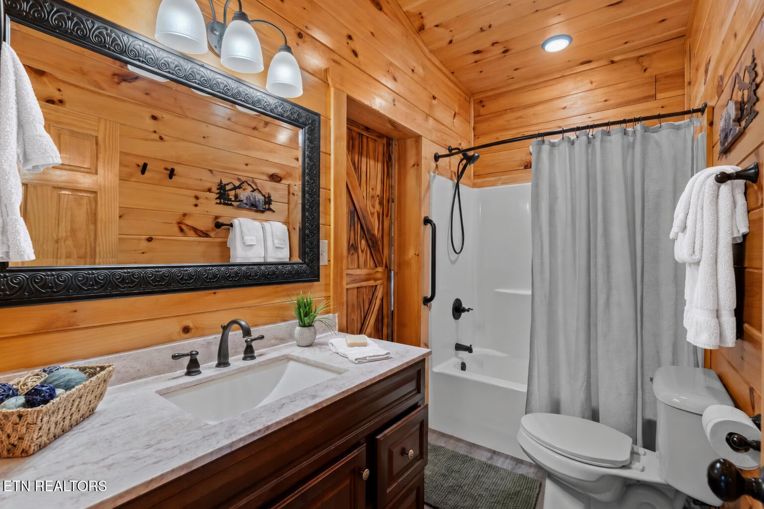 705 Rondayview Lane Sevierville TN 37876