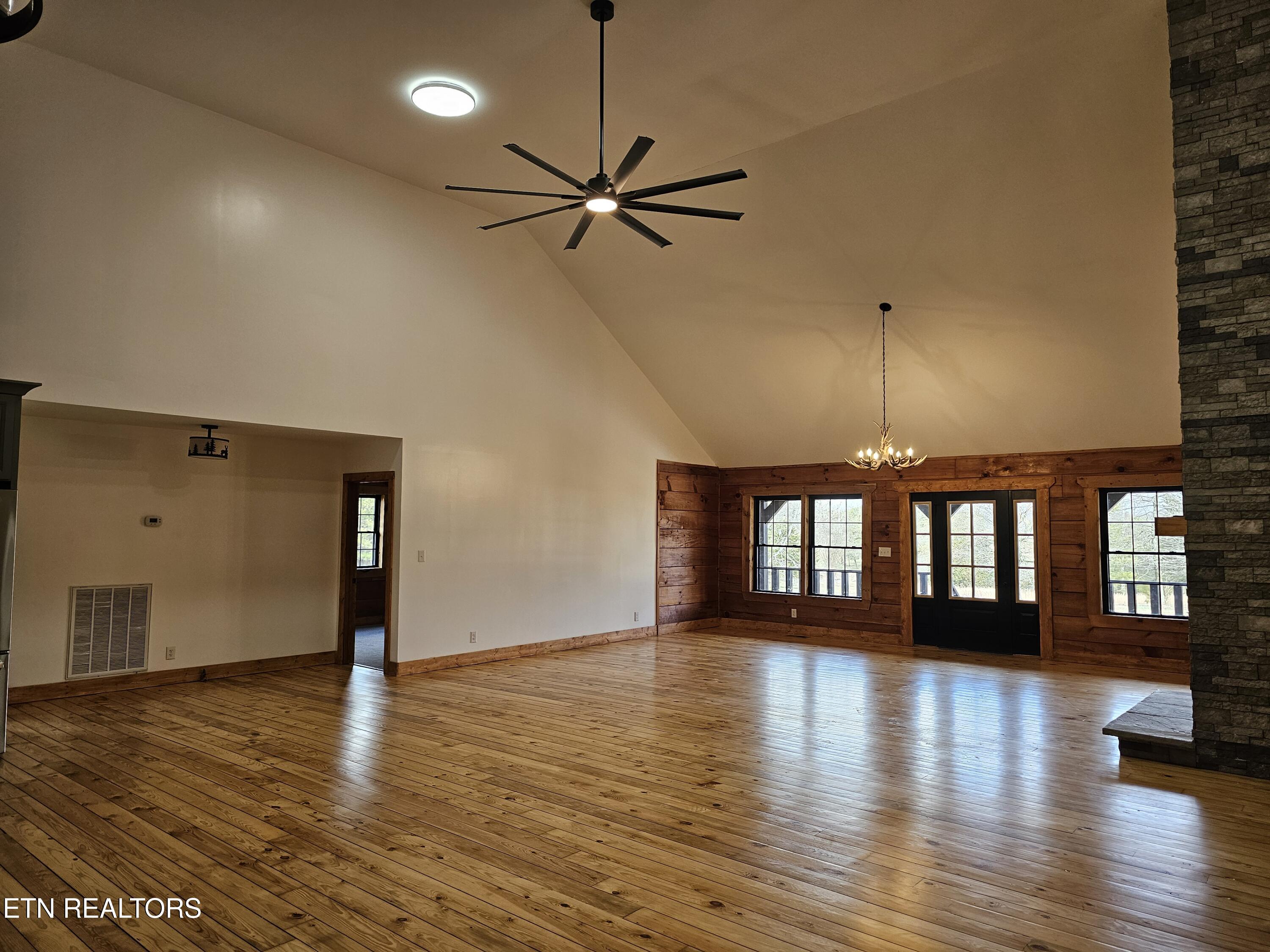 371 Plaza Drive Madisonville TN 37354