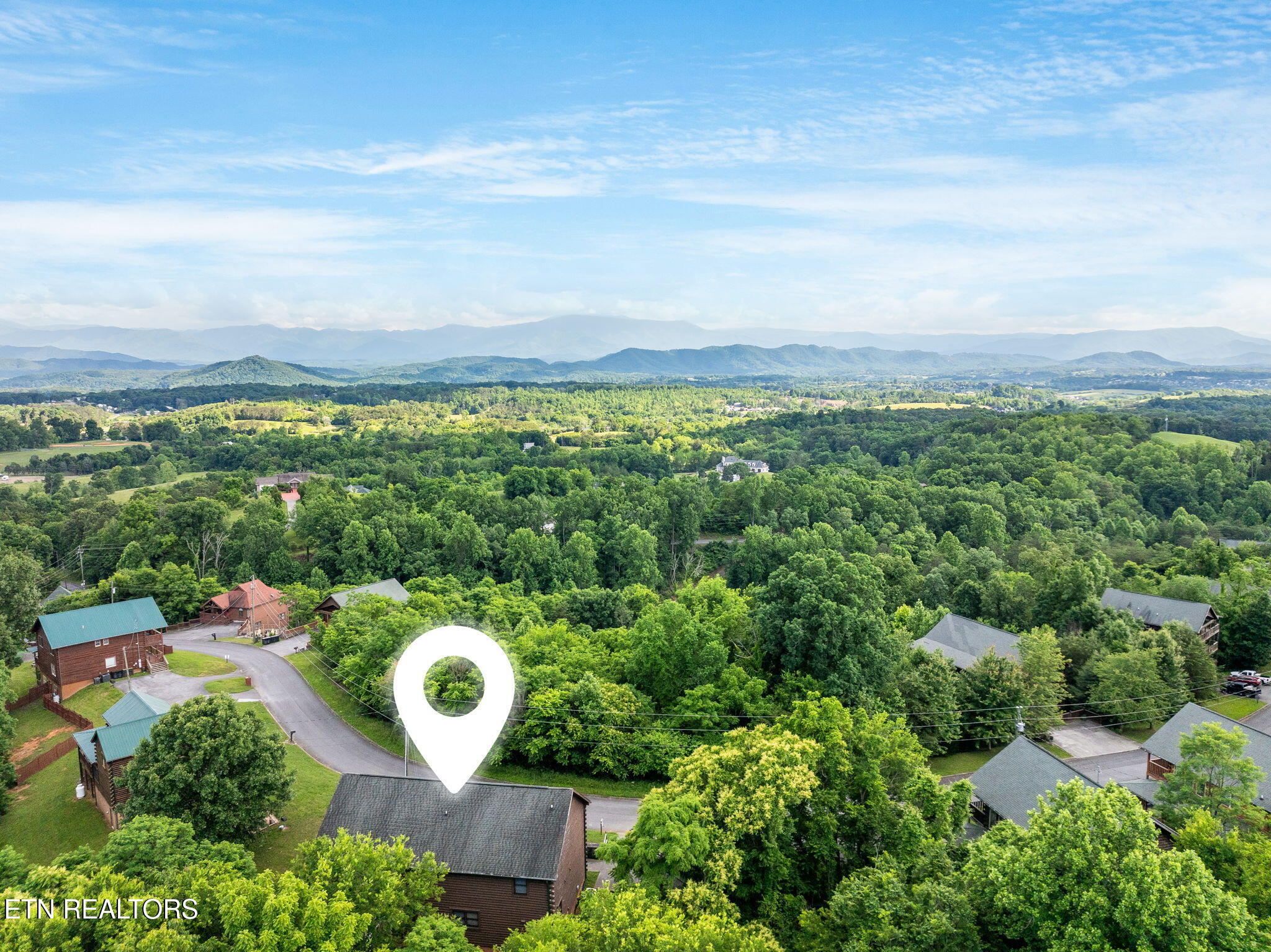 2039 Oakmont Drive Sevierville TN 37876