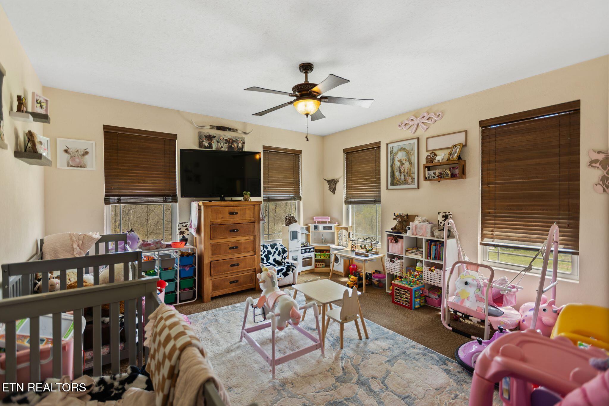 741 Clinch Valley Road Powder Springs TN 37848