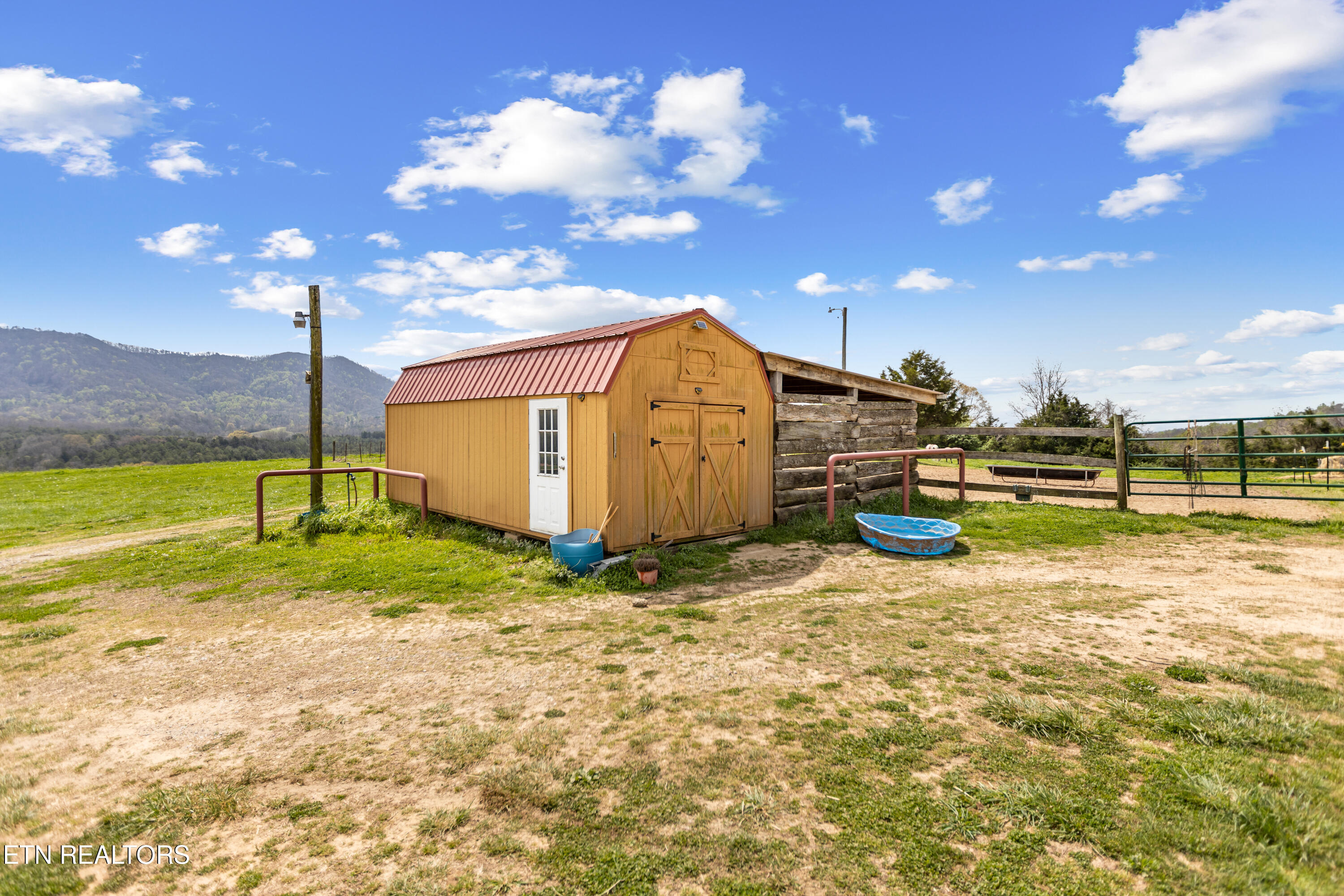 741 Clinch Valley Road Powder Springs TN 37848