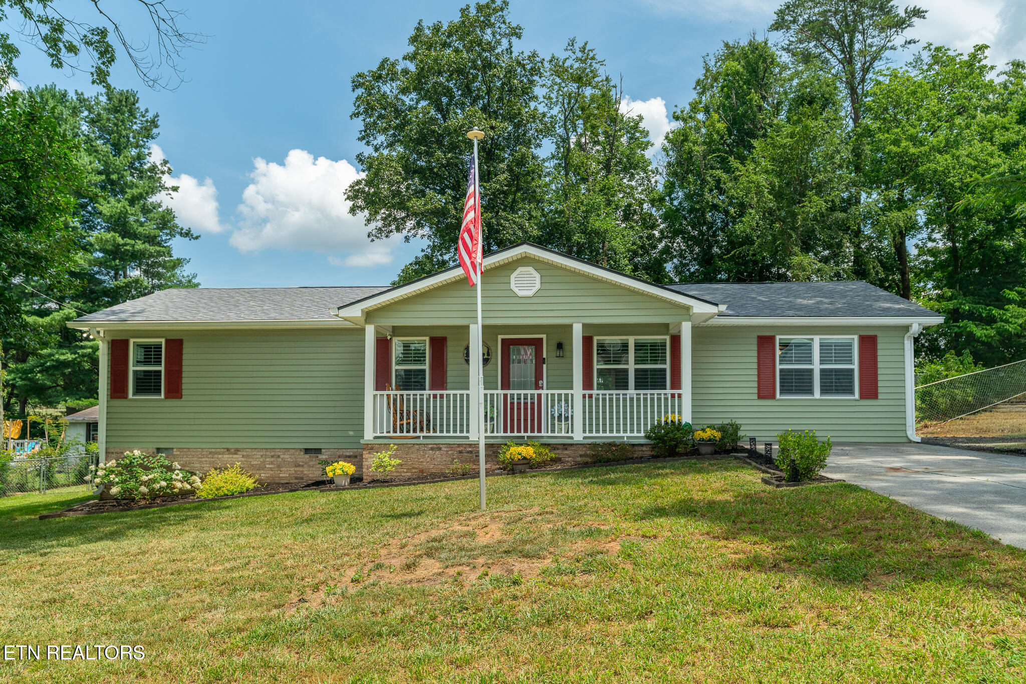 Maryville TN, 2360 Pinewood Drive