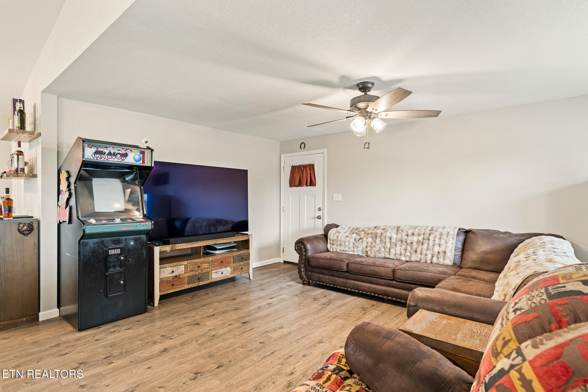 2360 Pinewood Drive Maryville TN 37803