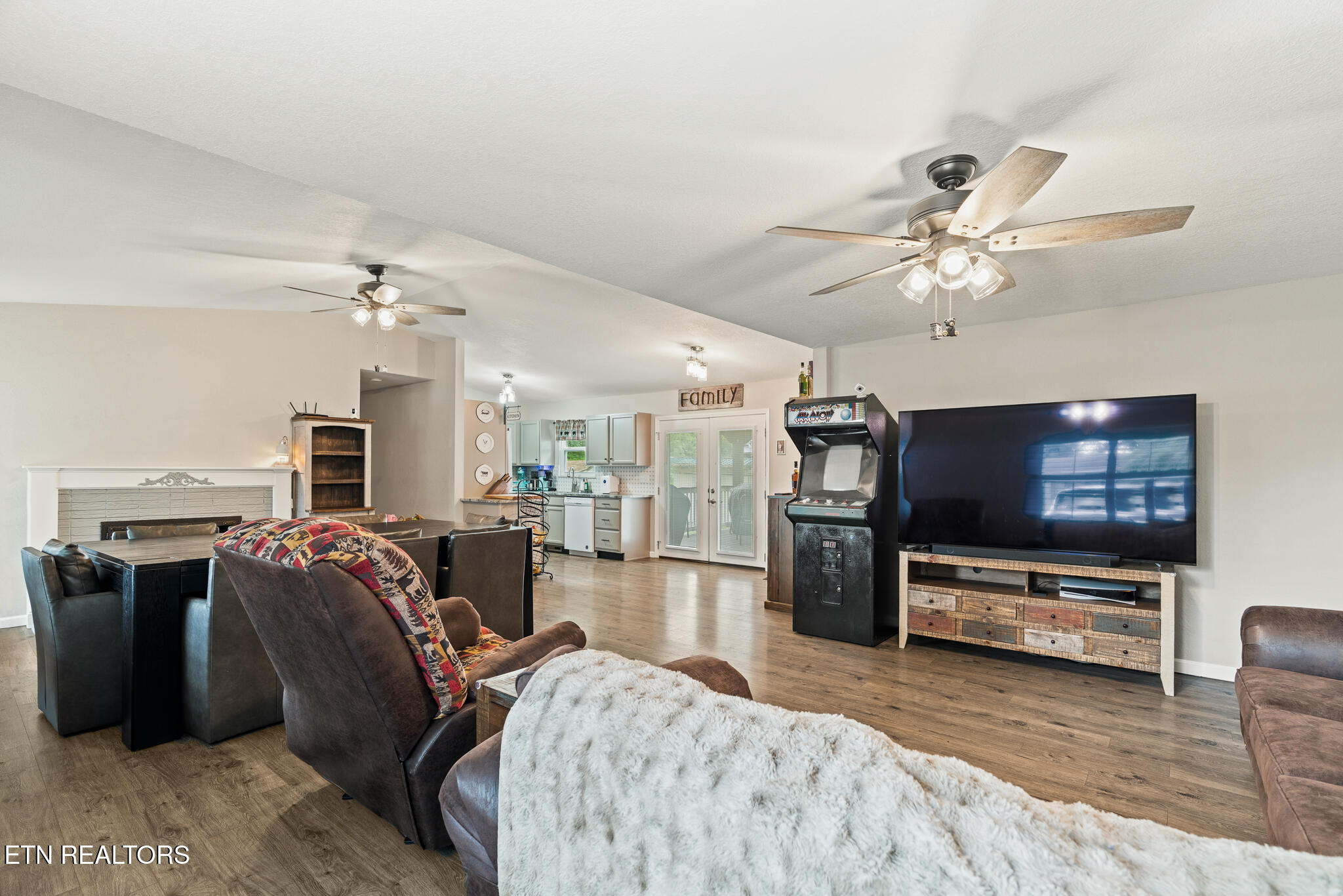 2360 Pinewood Drive Maryville TN 37803