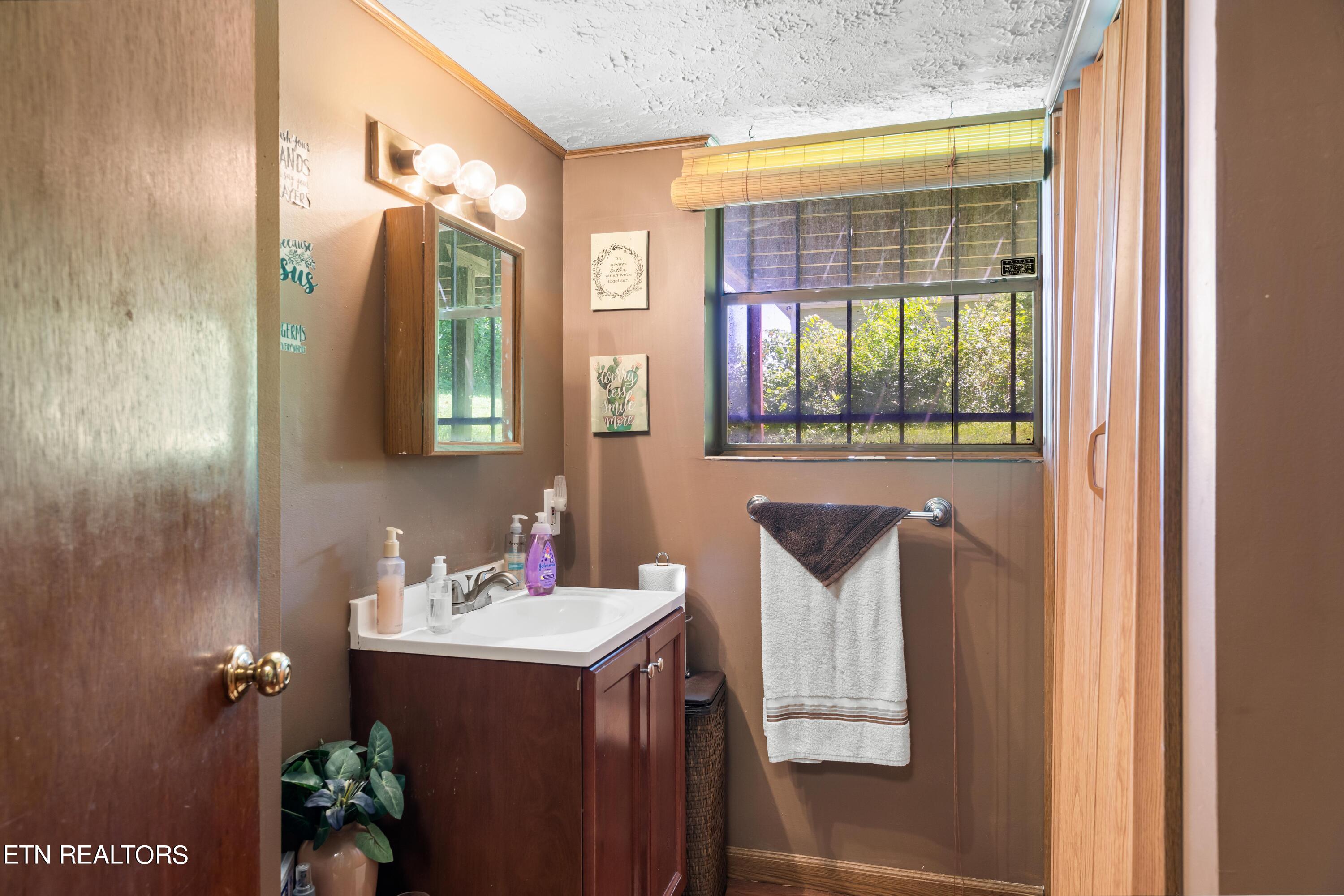 108 Holston Court Knoxville TN 37914