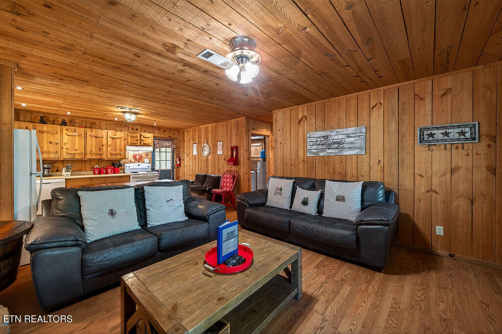 3430 Bear Mountain Lane Sevierville TN 37876