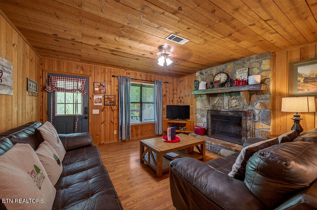 3430 Bear Mountain Lane Sevierville TN 37876