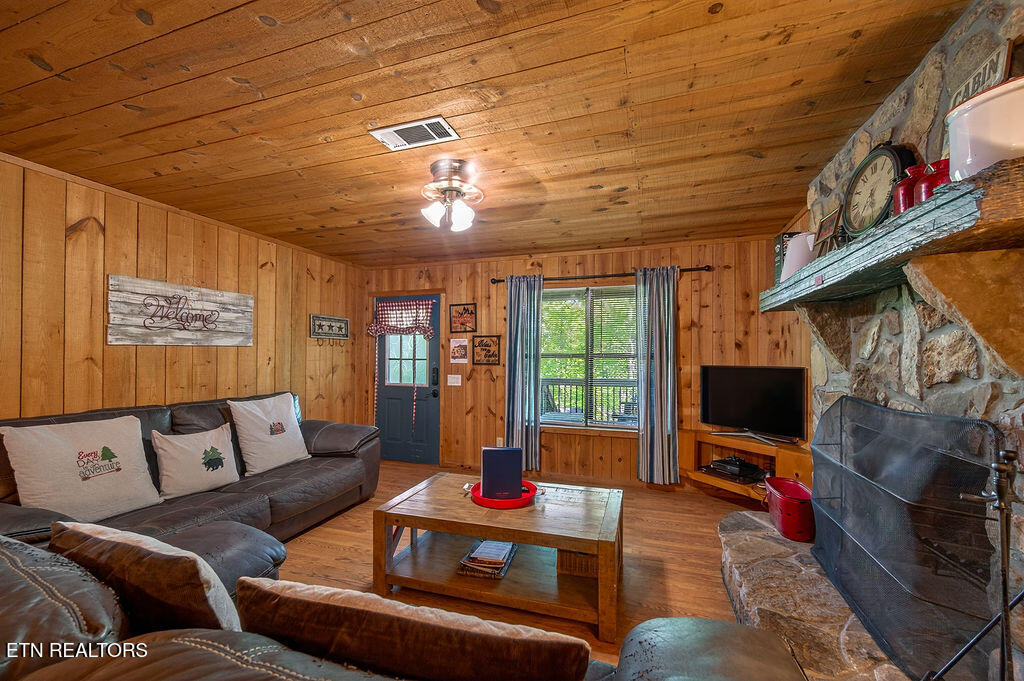 3430 Bear Mountain Lane Sevierville TN 37876