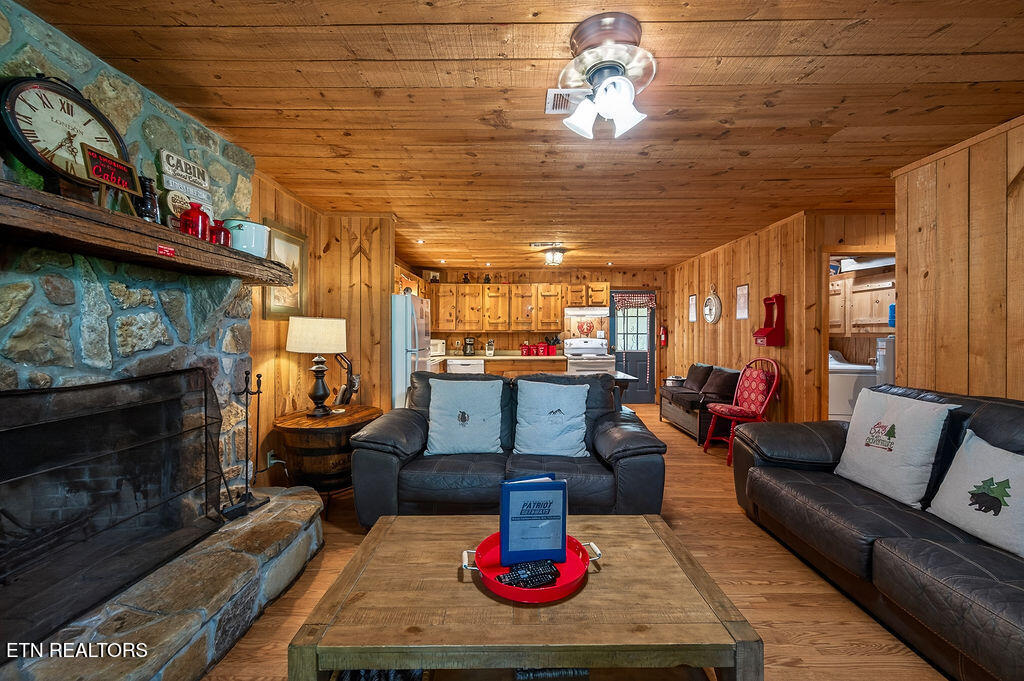 3430 Bear Mountain Lane Sevierville TN 37876