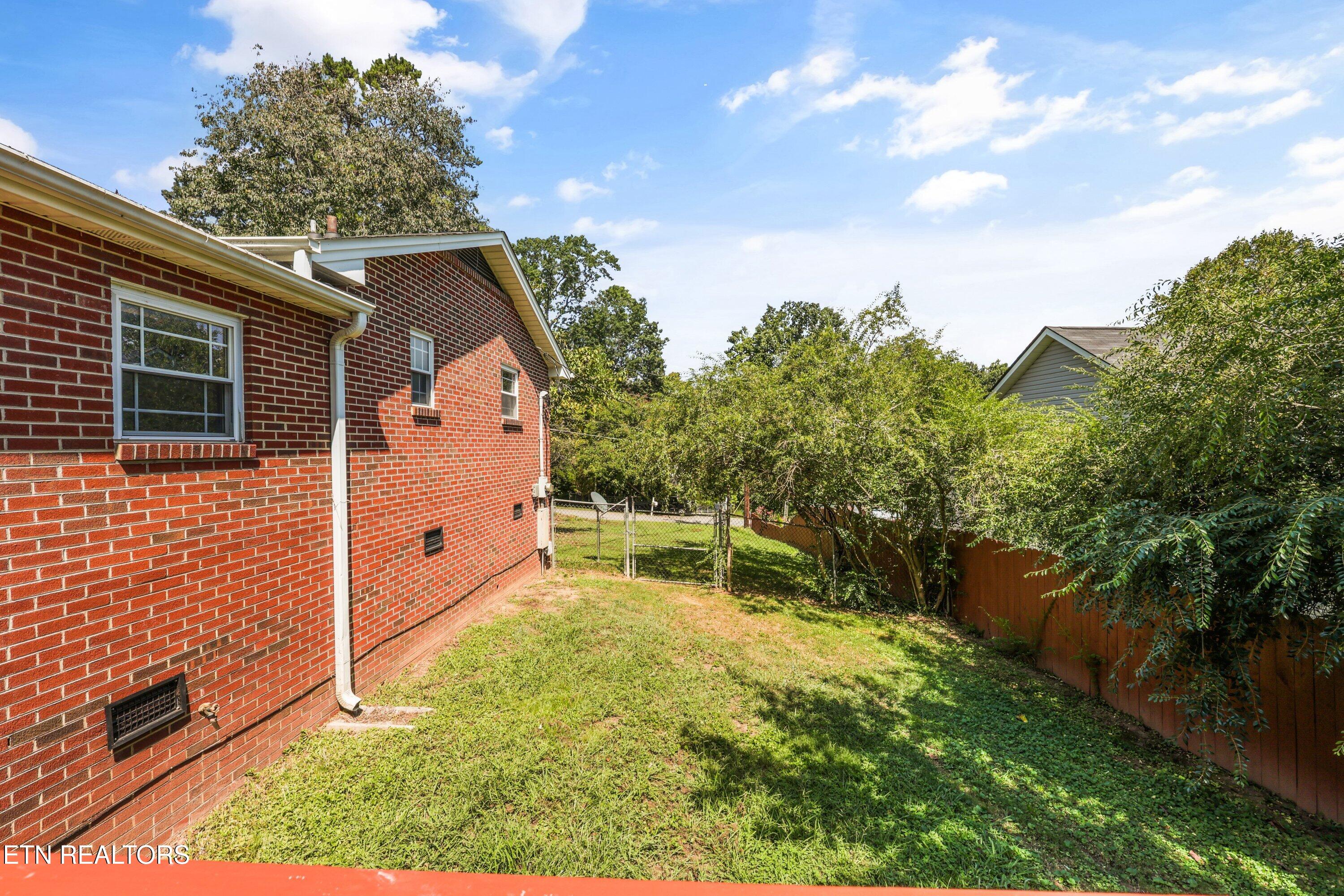 4418 NE Garden Knoxville TN 37918