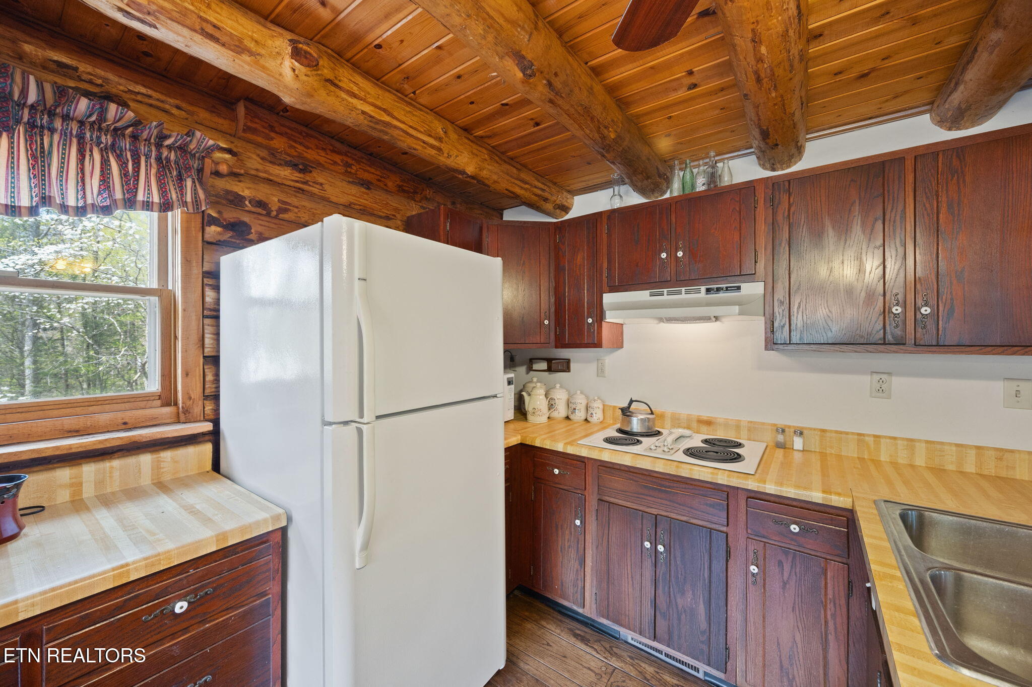 258 Marina Lane Lafollette TN 37766