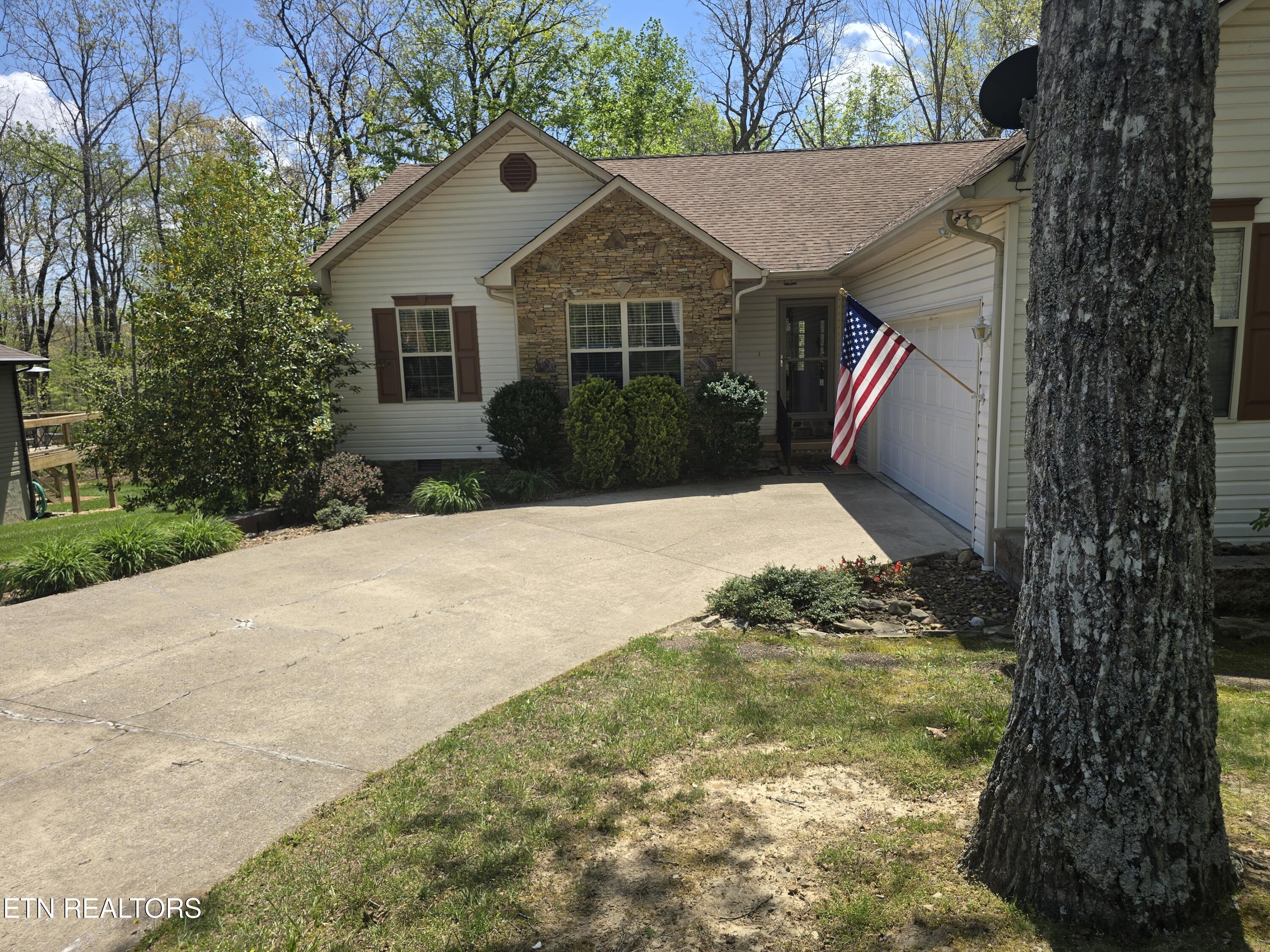 106 Lafayette Point Crossville TN 38558