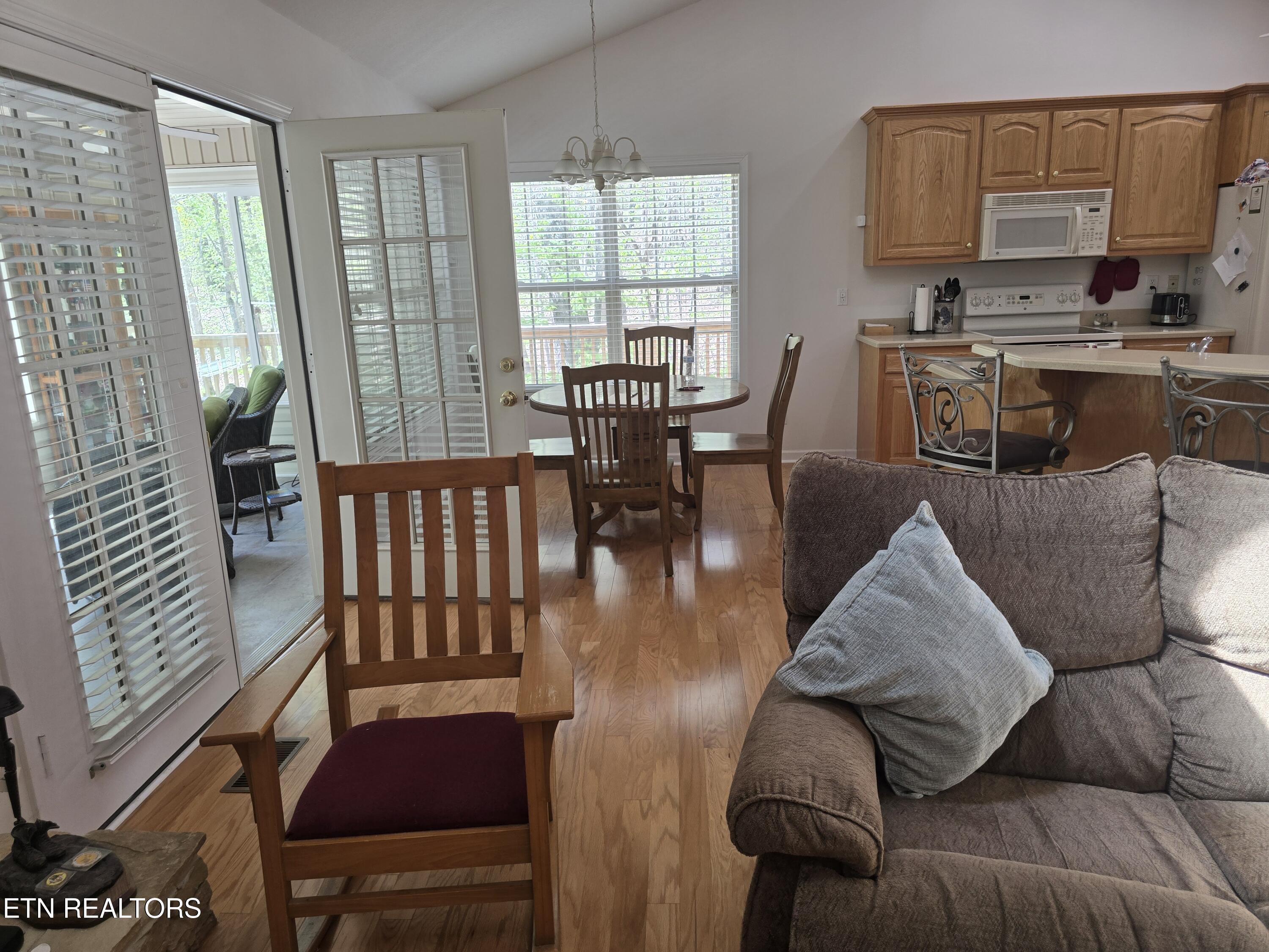 106 Lafayette Point Crossville TN 38558