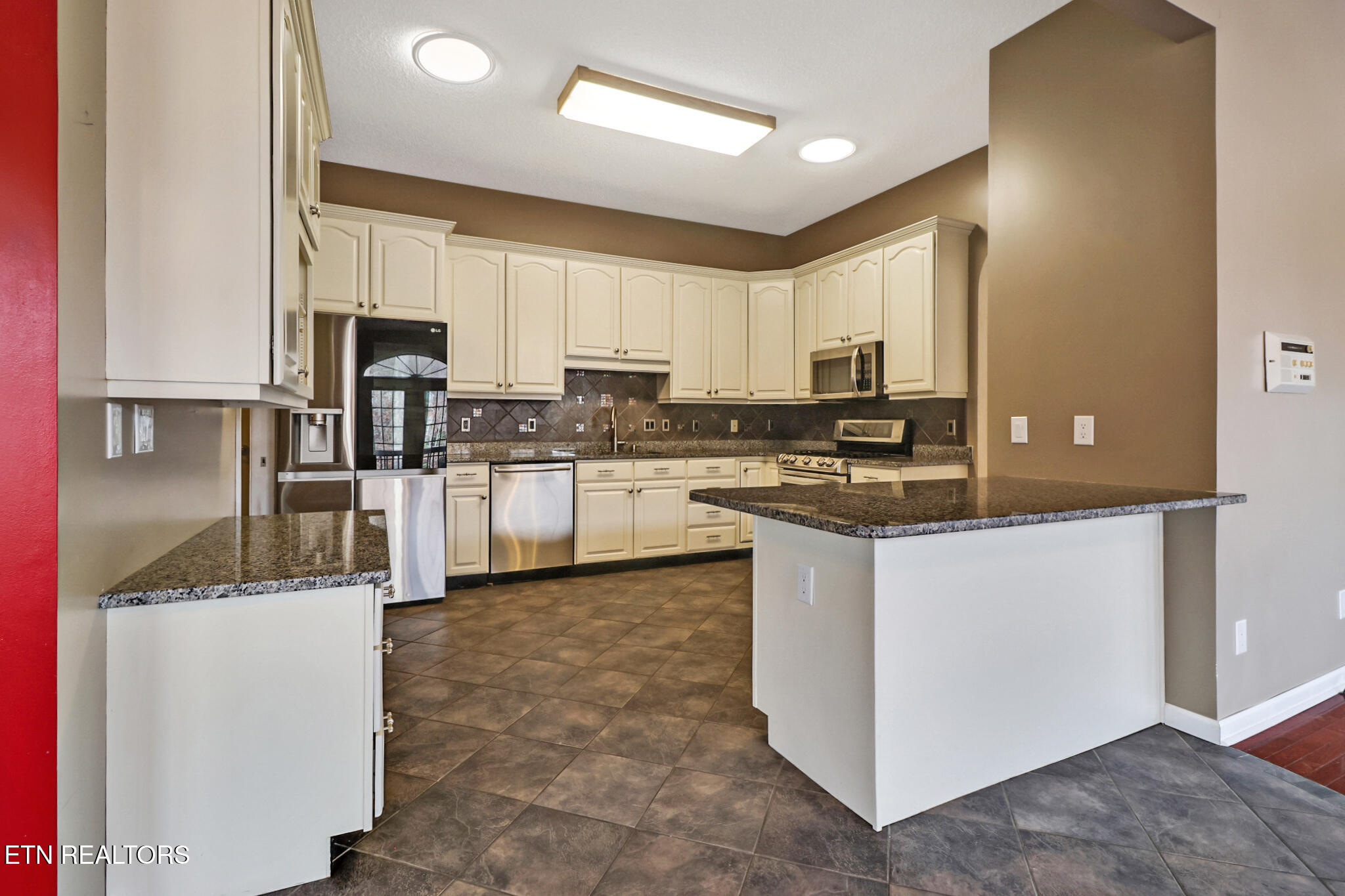 129 Shore Lane Crossville TN 38558