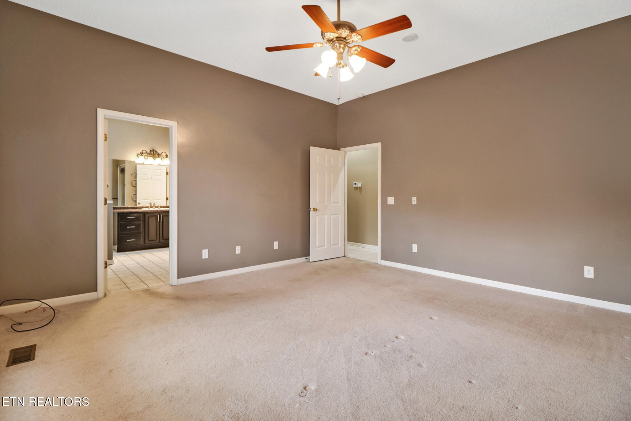 129 Shore Lane Crossville TN 38558