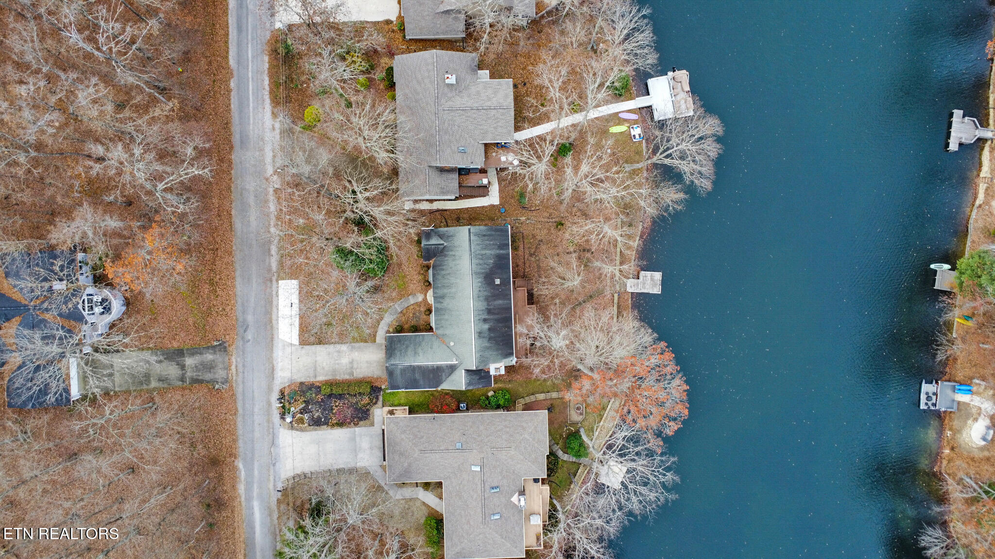 129 Shore Lane Crossville TN 38558