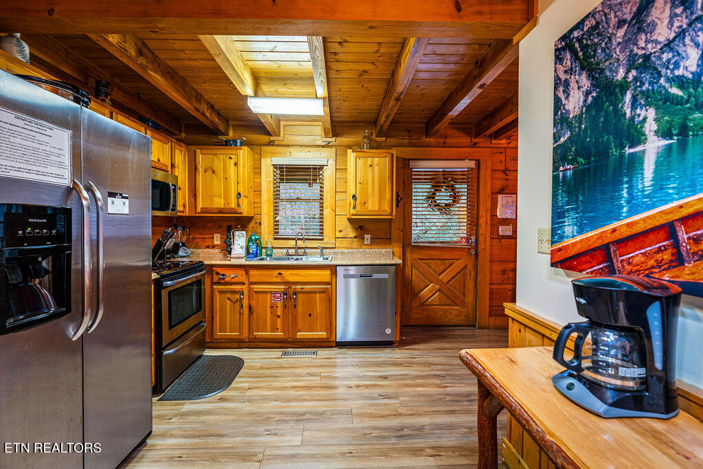 714 Aerie Way Pigeon Forge TN 37863