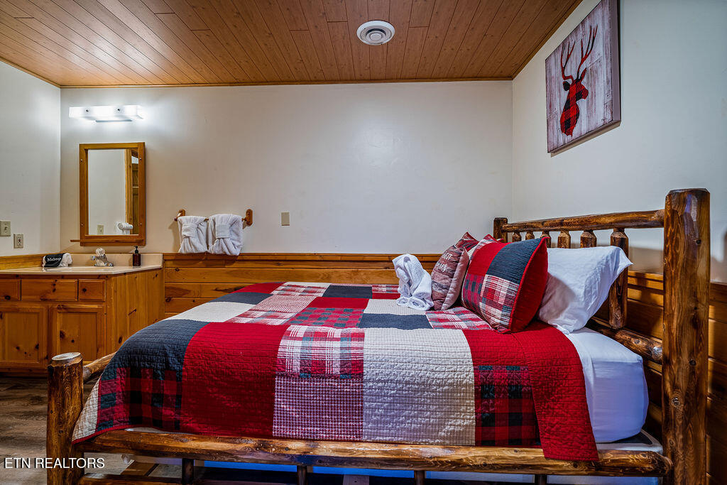 714 Aerie Way Pigeon Forge TN 37863