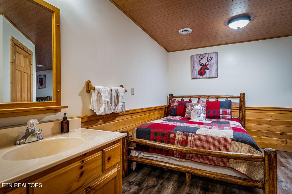 714 Aerie Way Pigeon Forge TN 37863
