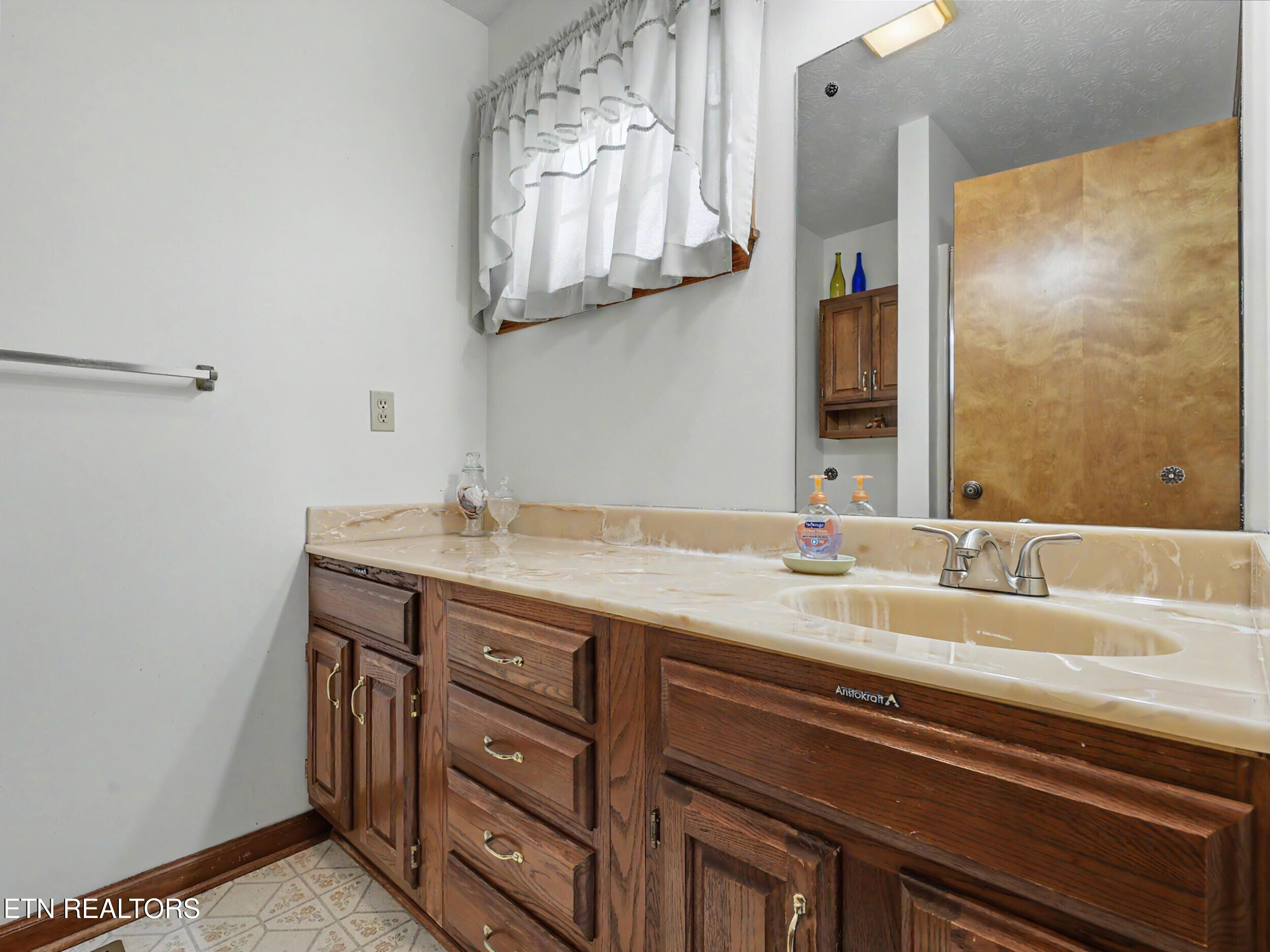 377 Thomas Loop Road Sevierville TN 37876