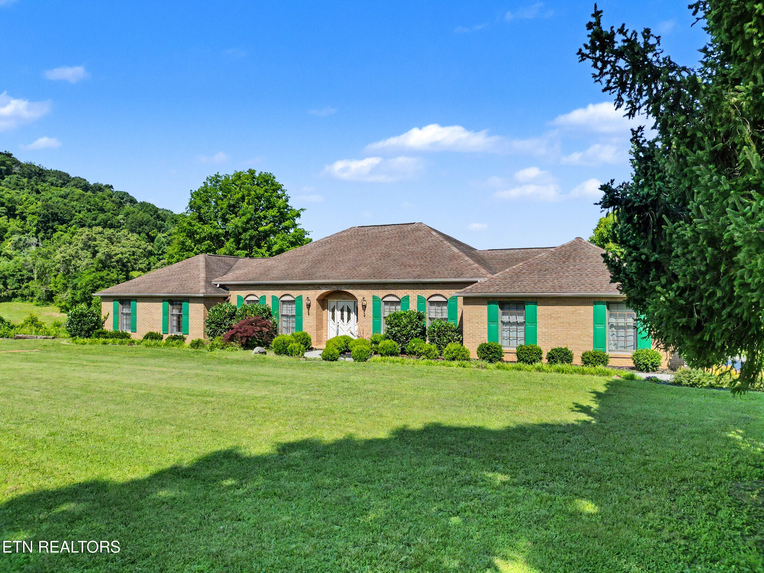 377 Thomas Loop Road Sevierville TN 37876