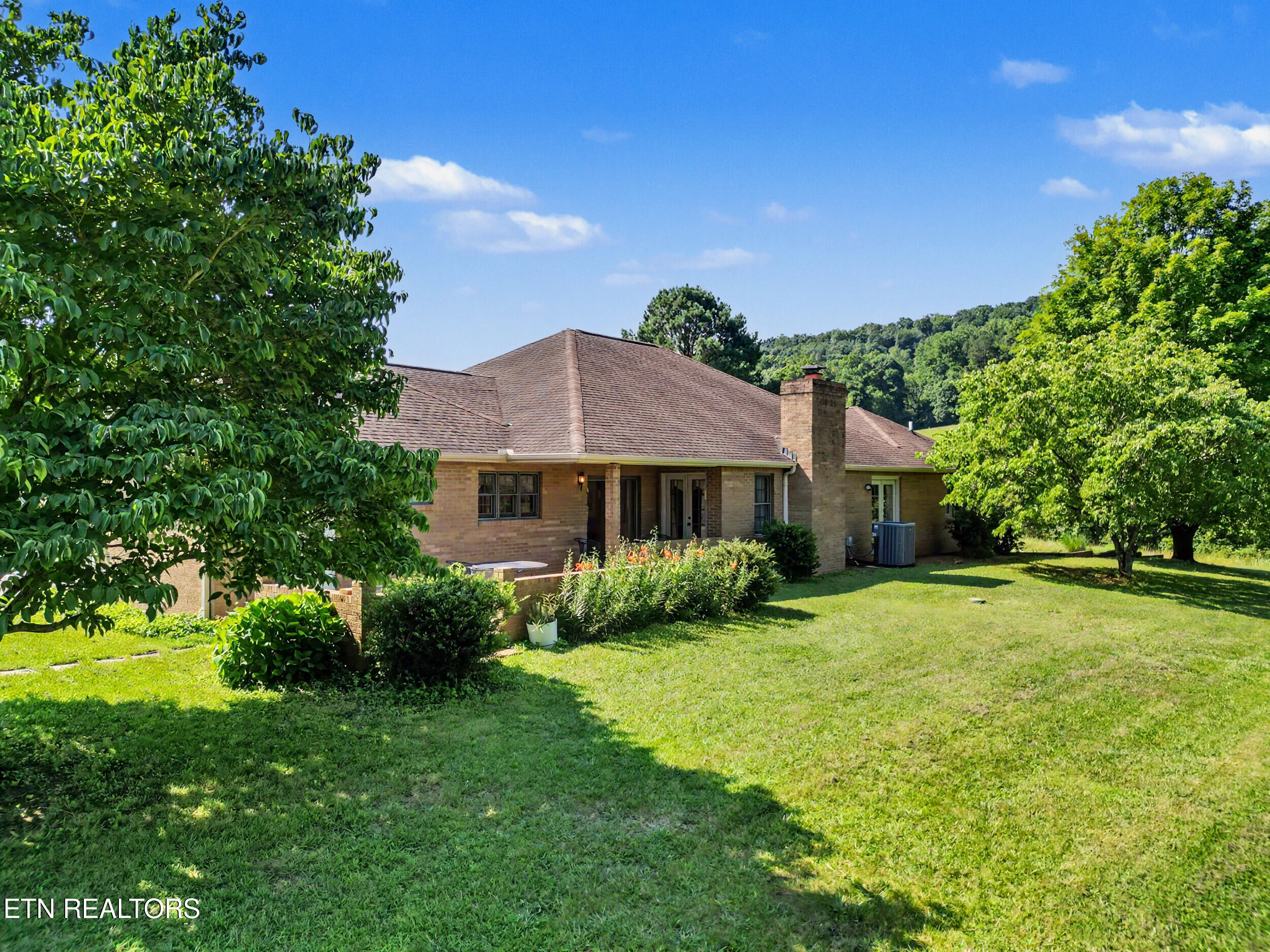 377 Thomas Loop Road Sevierville TN 37876