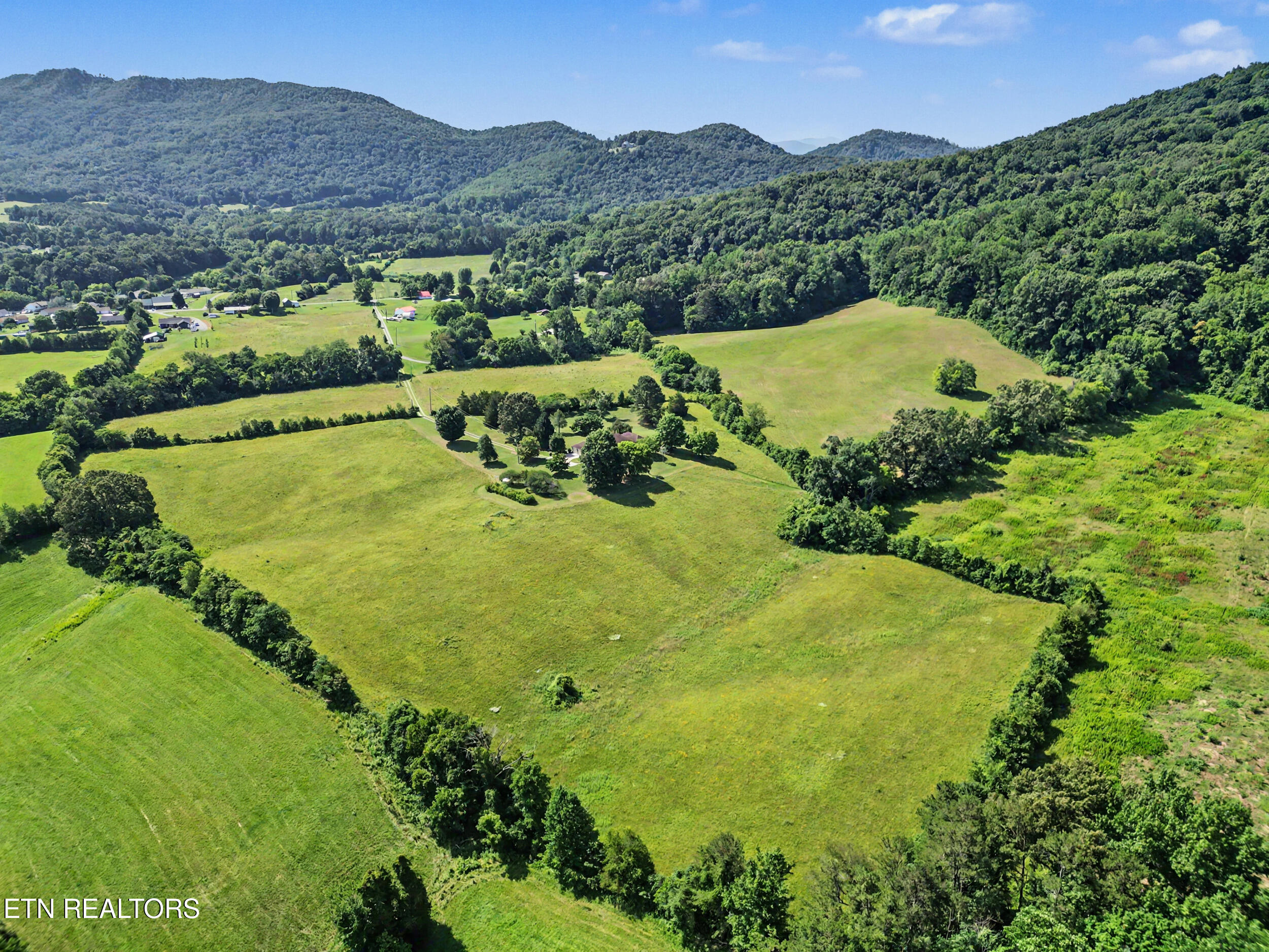 377 Thomas Loop Road Sevierville TN 37876