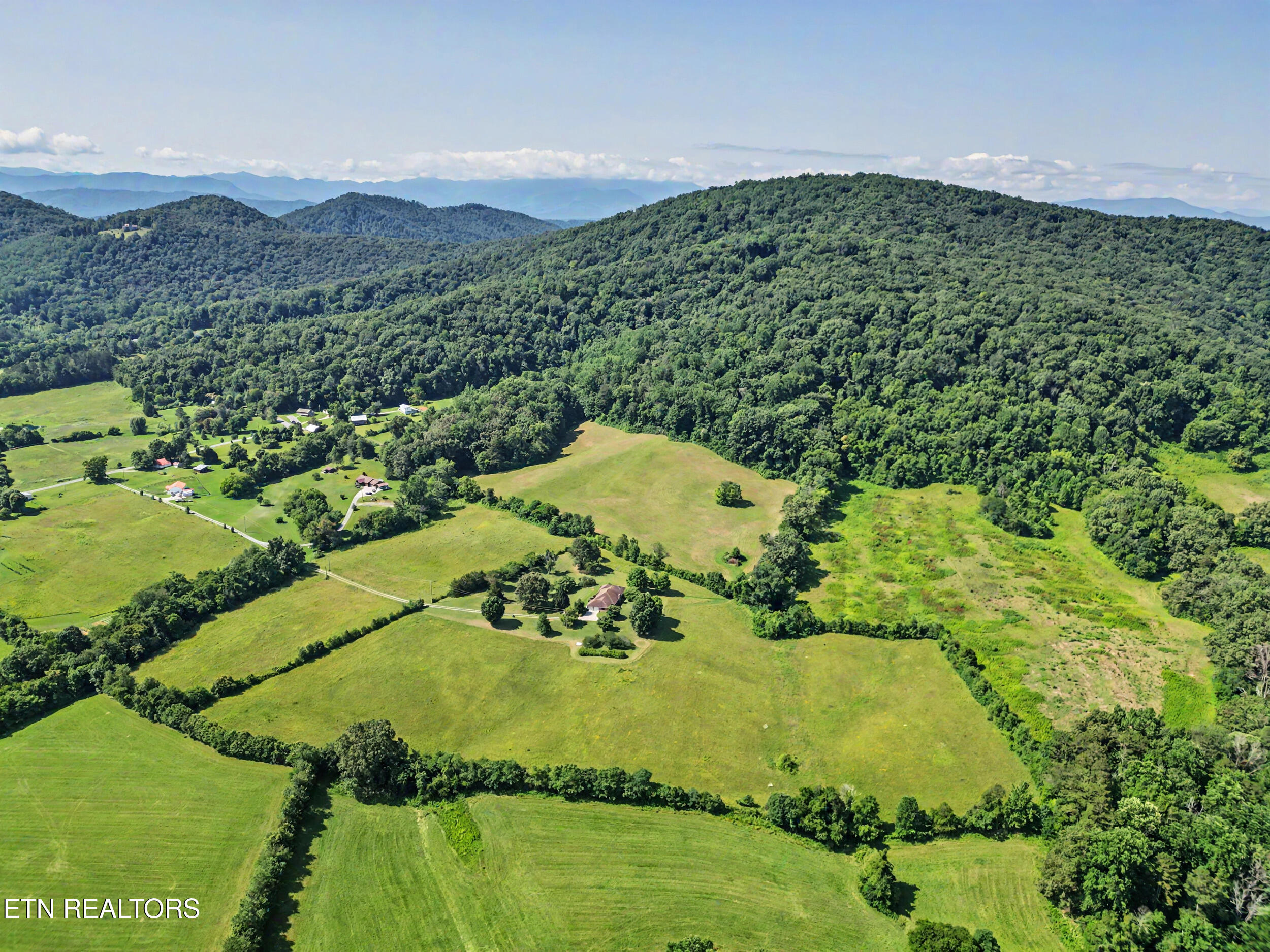 377 Thomas Loop Road Sevierville TN 37876