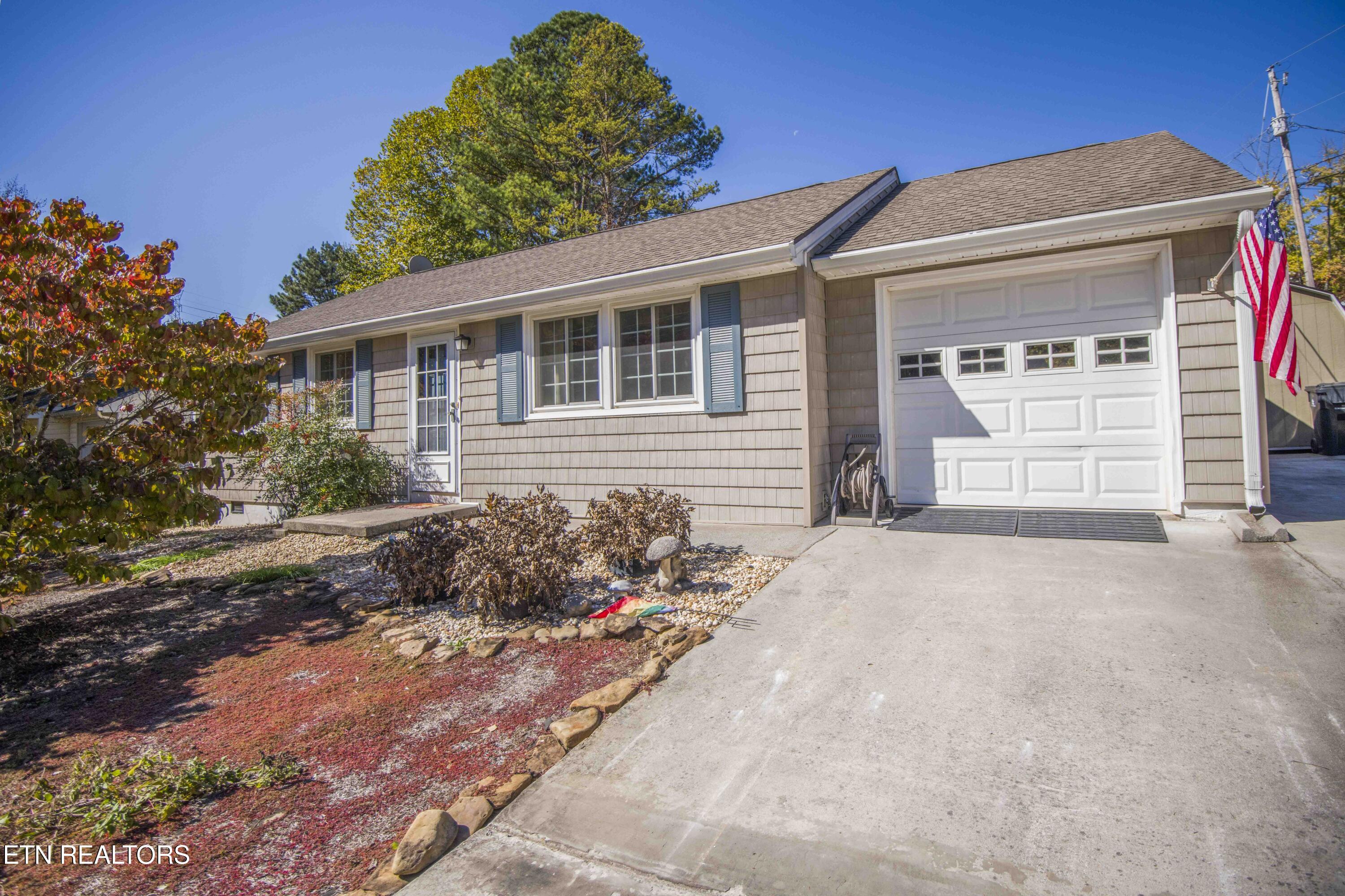 4221 Chinkapin Lane Knoxville TN 37921