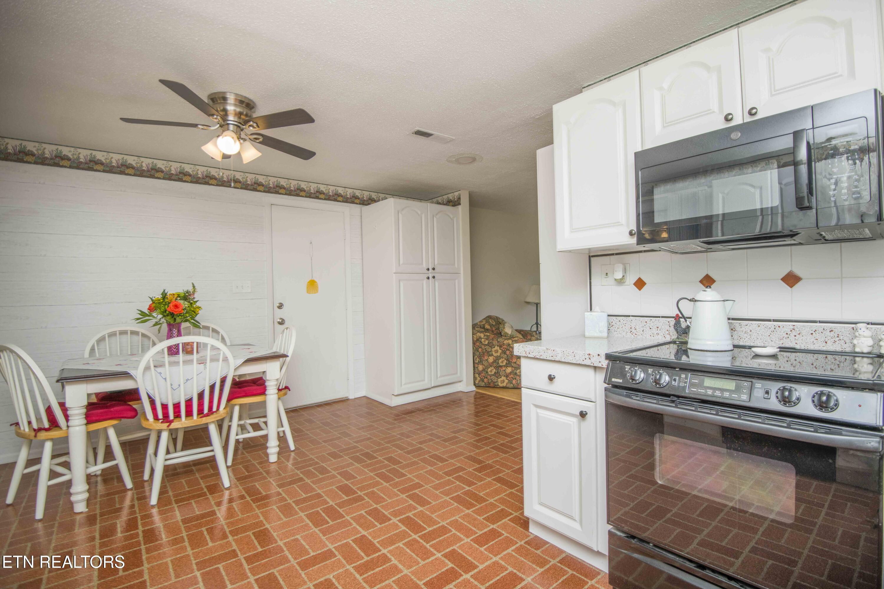 4221 Chinkapin Lane Knoxville TN 37921