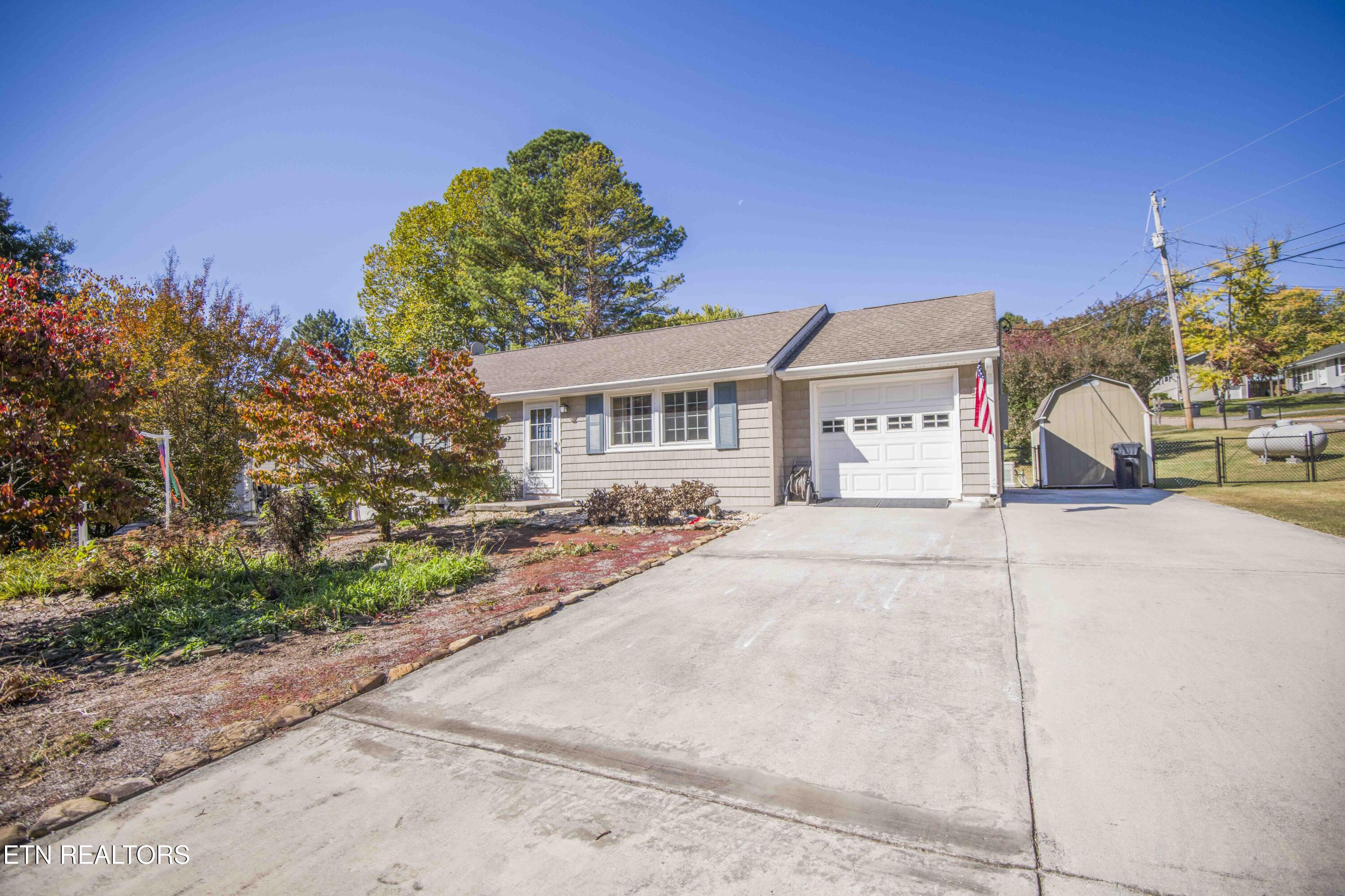 4221 Chinkapin Lane Knoxville TN 37921
