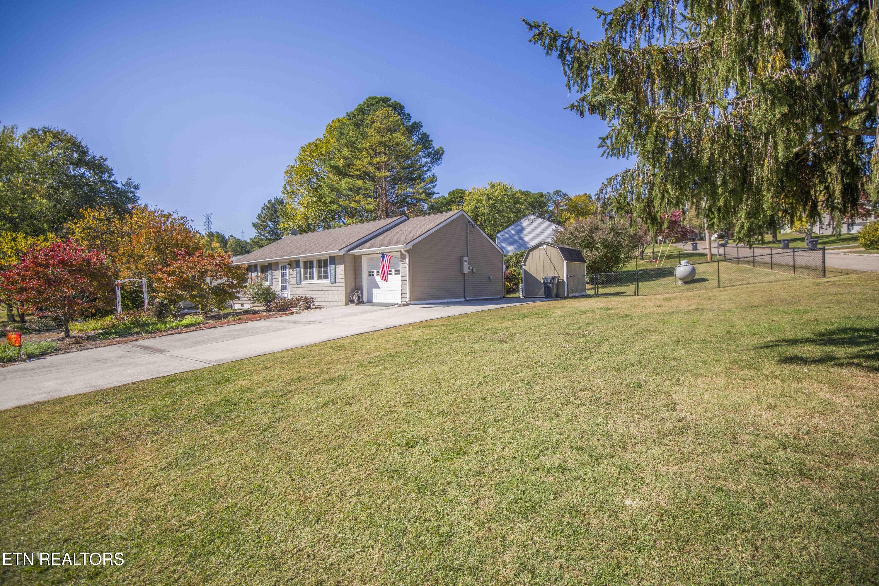 4221 Chinkapin Lane Knoxville TN 37921