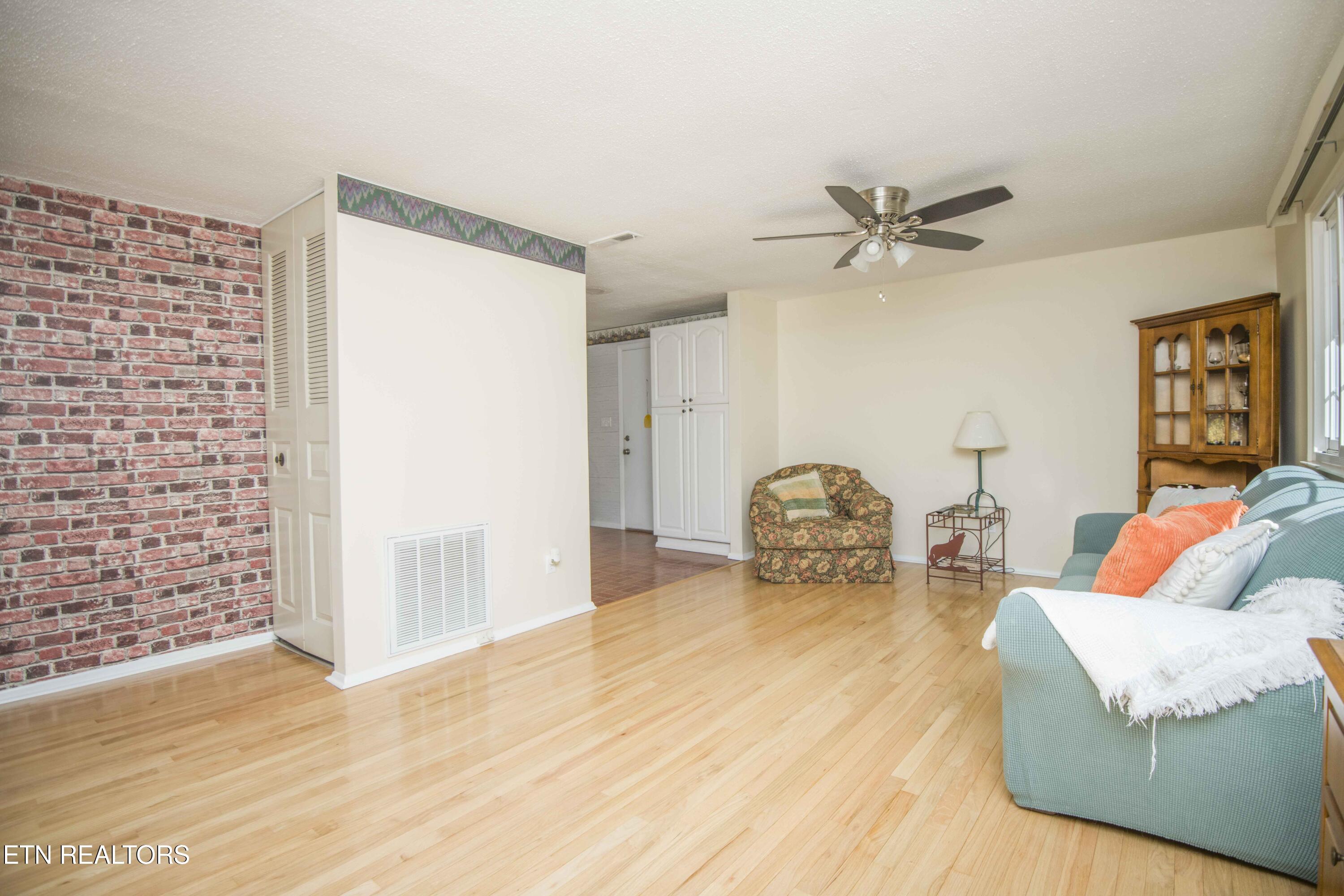 4221 Chinkapin Lane Knoxville TN 37921