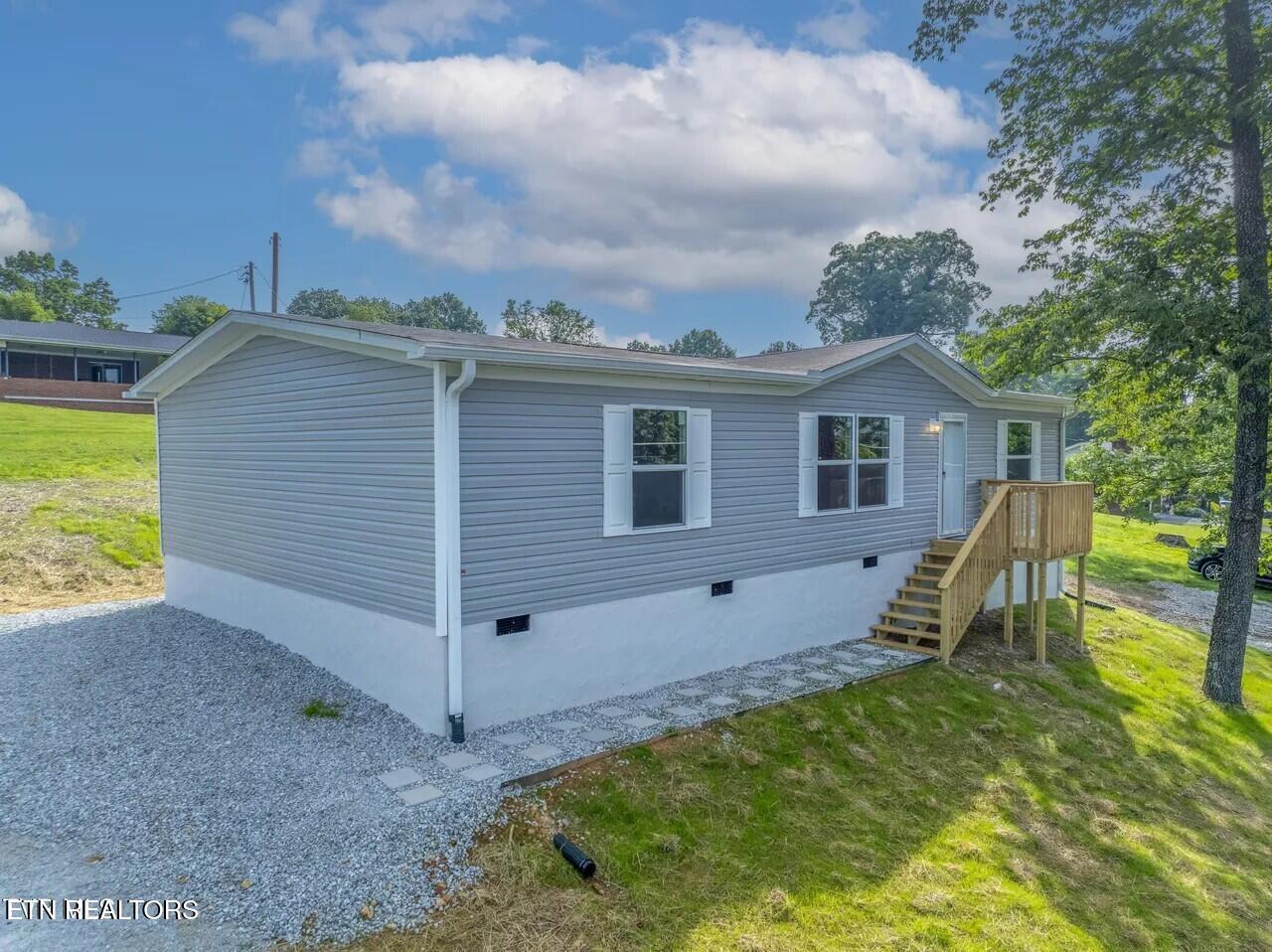 1826 Loop Road Lafollette TN 37766
