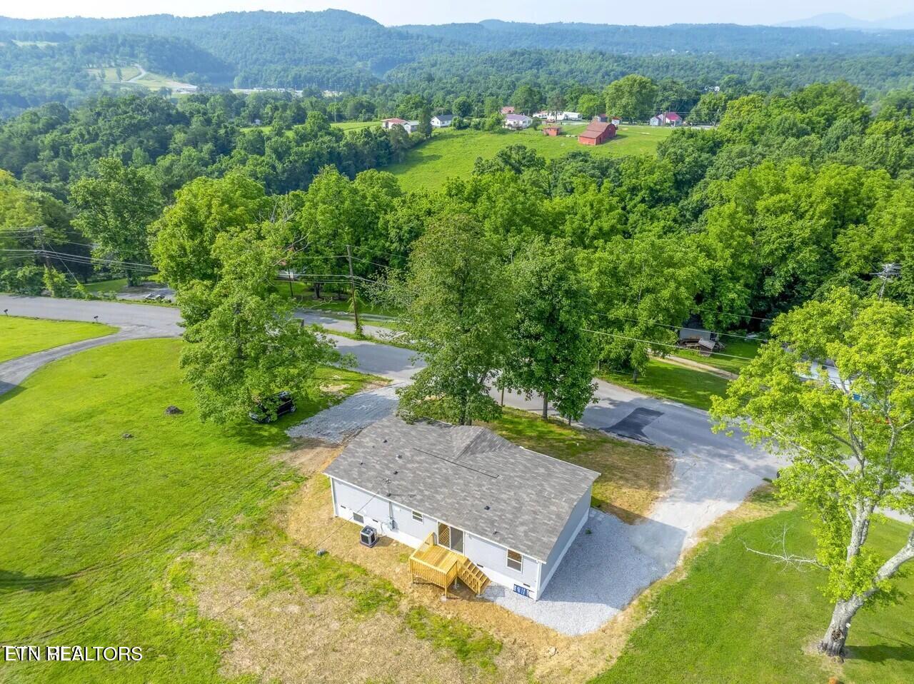 1826 Loop Road Lafollette TN 37766