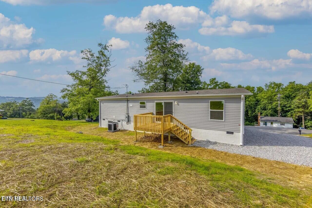 1826 Loop Road Lafollette TN 37766