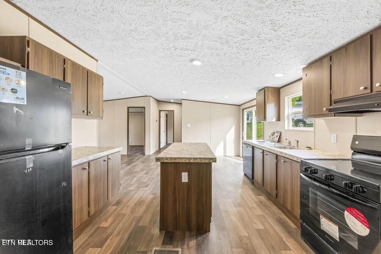 1826 Loop Road Lafollette TN 37766