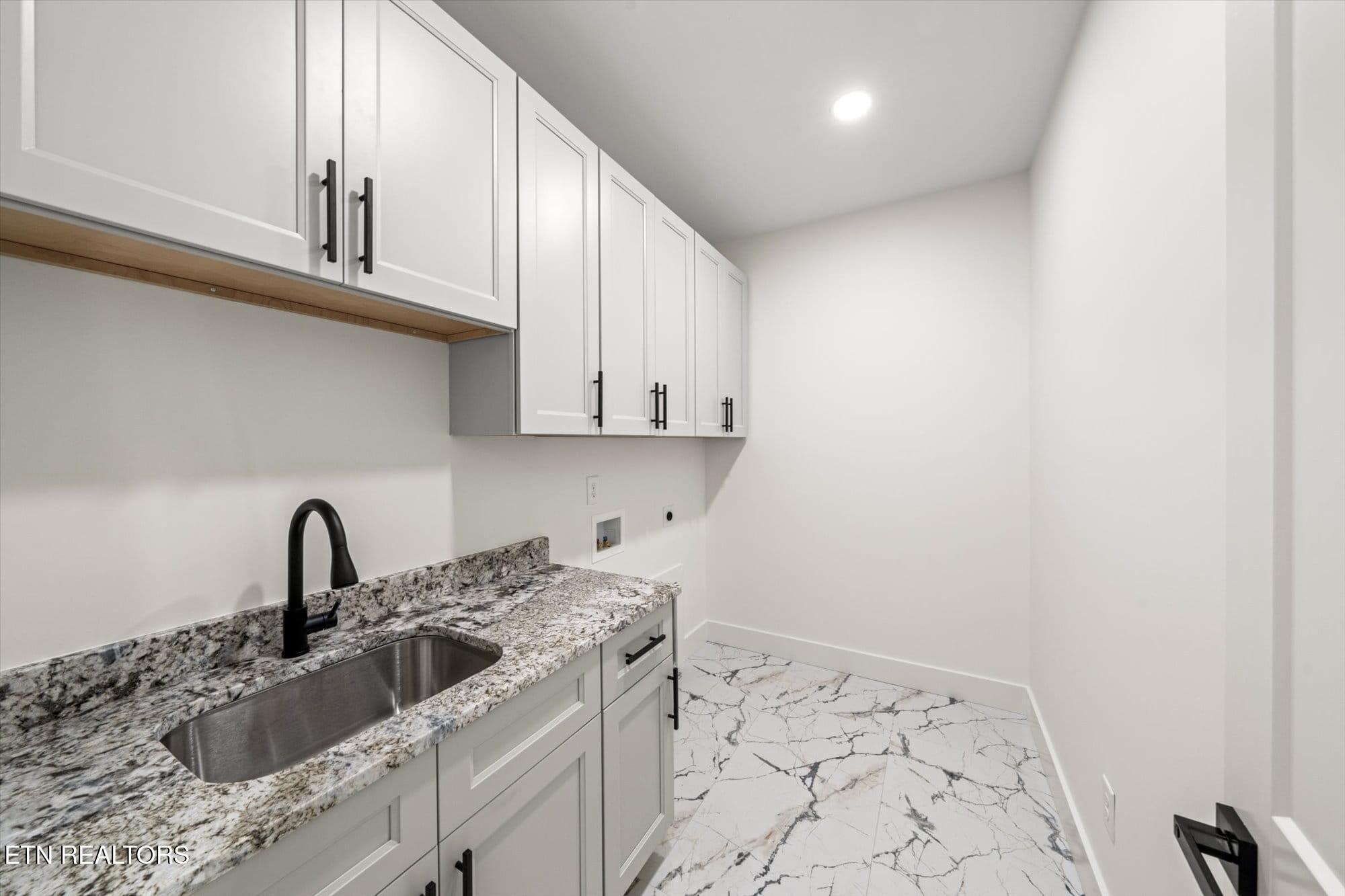 102 Oostagala Drive Loudon TN 37774