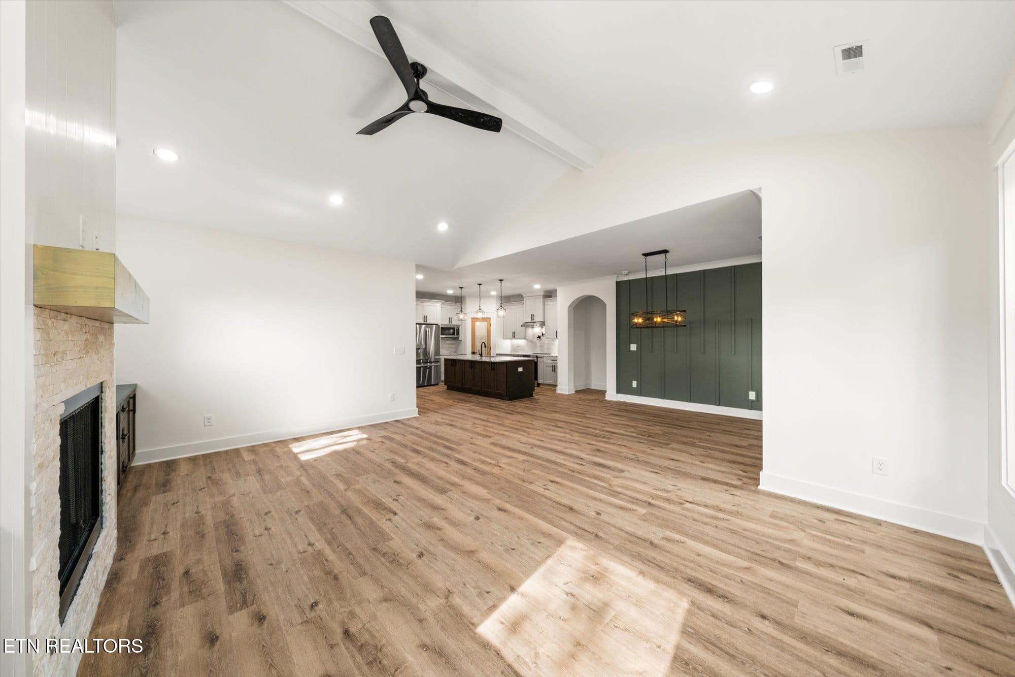 102 Oostagala Drive Loudon TN 37774