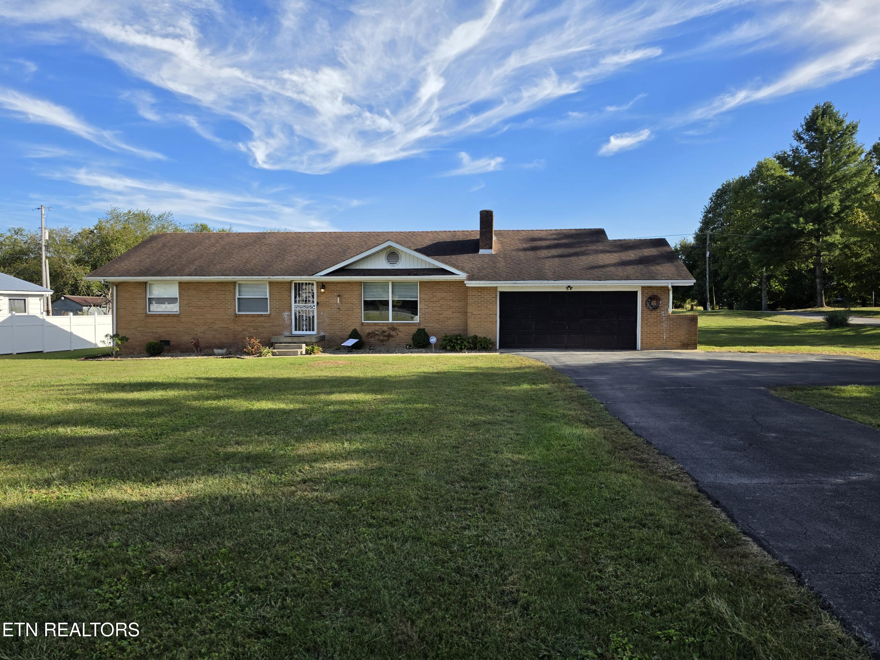687 Old Highway 63 Speedwell TN 37870