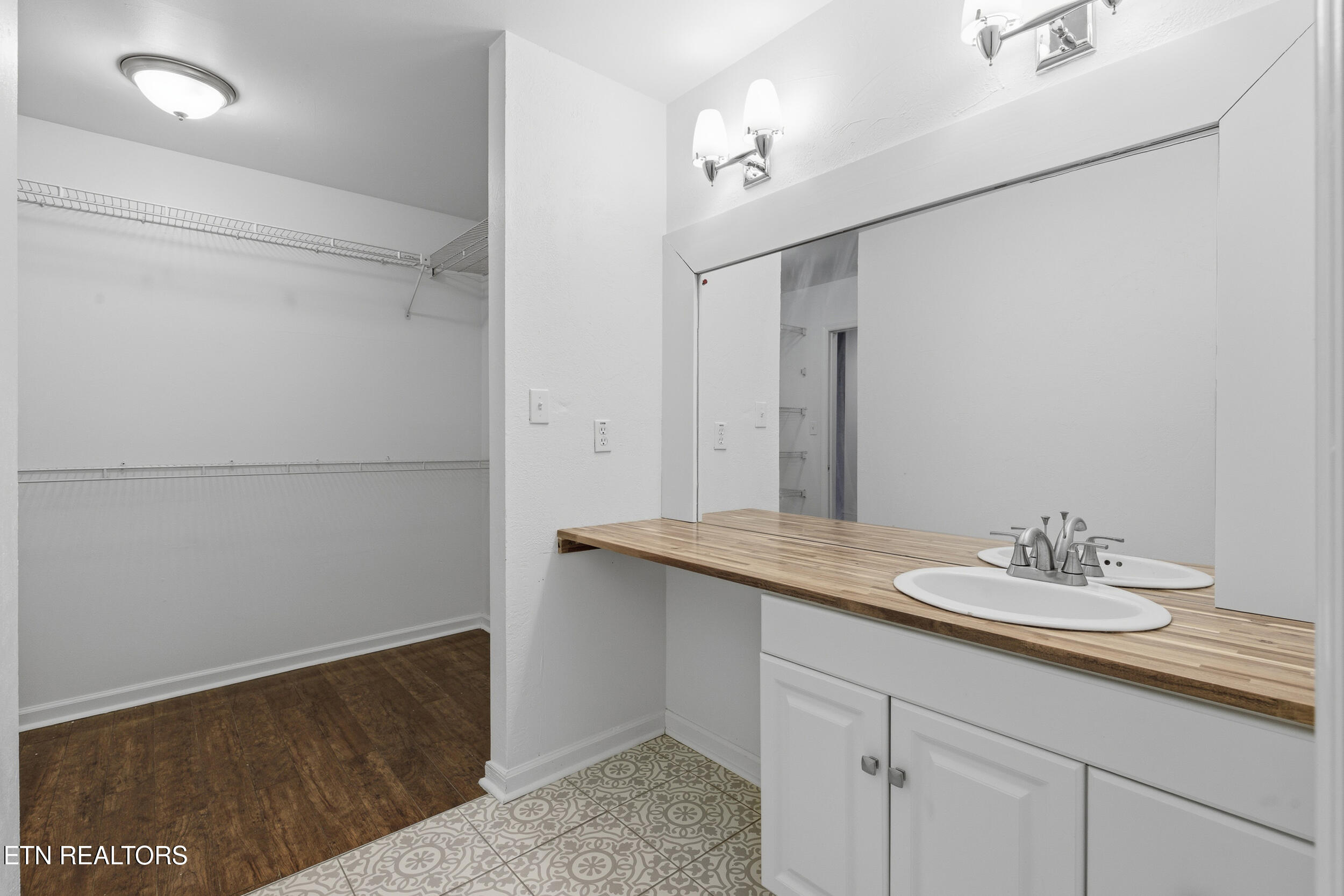 703 Idlewood Lane Knoxville TN 37923