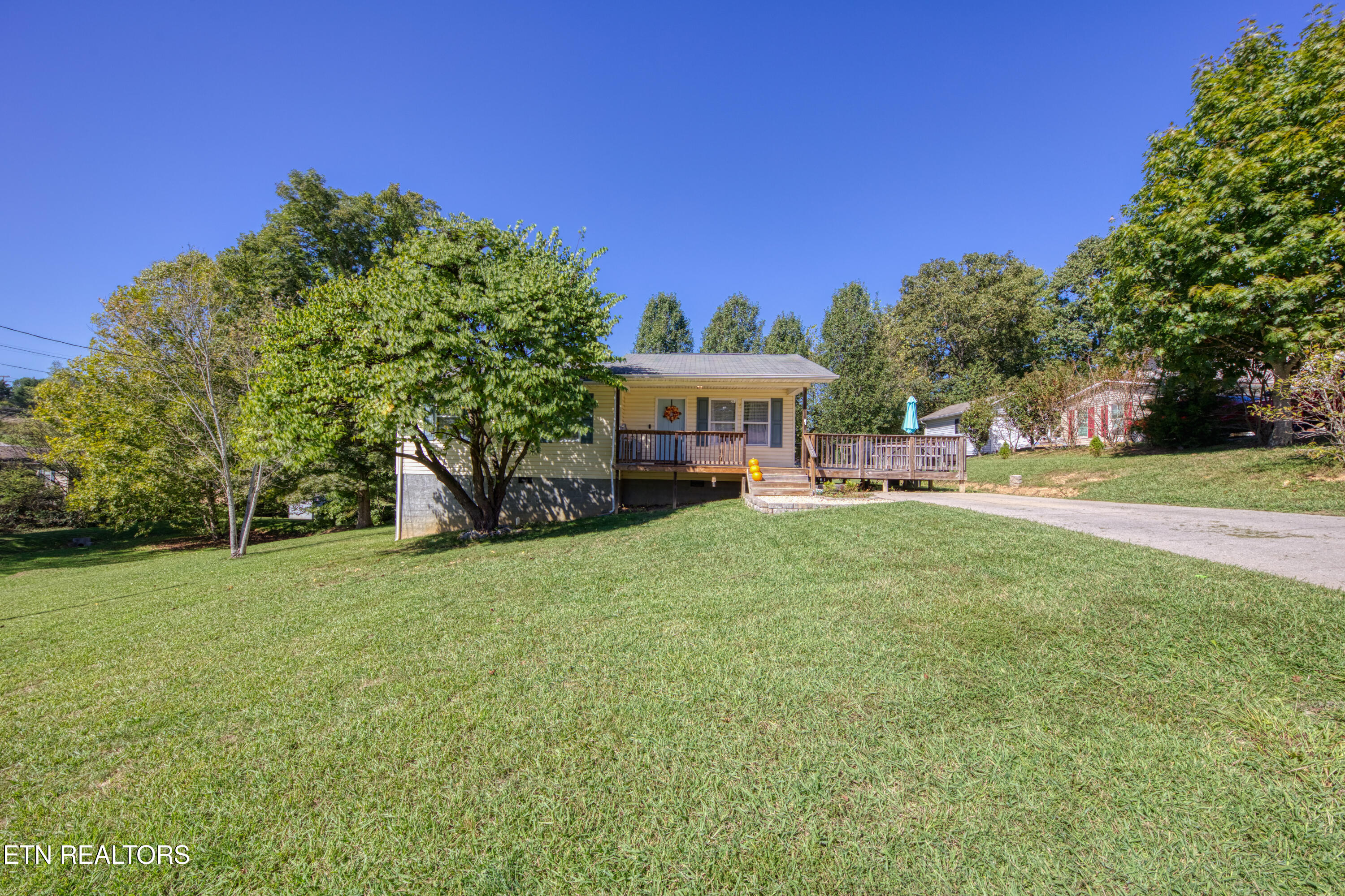 422 Bethel Drive Lenoir City TN 37772