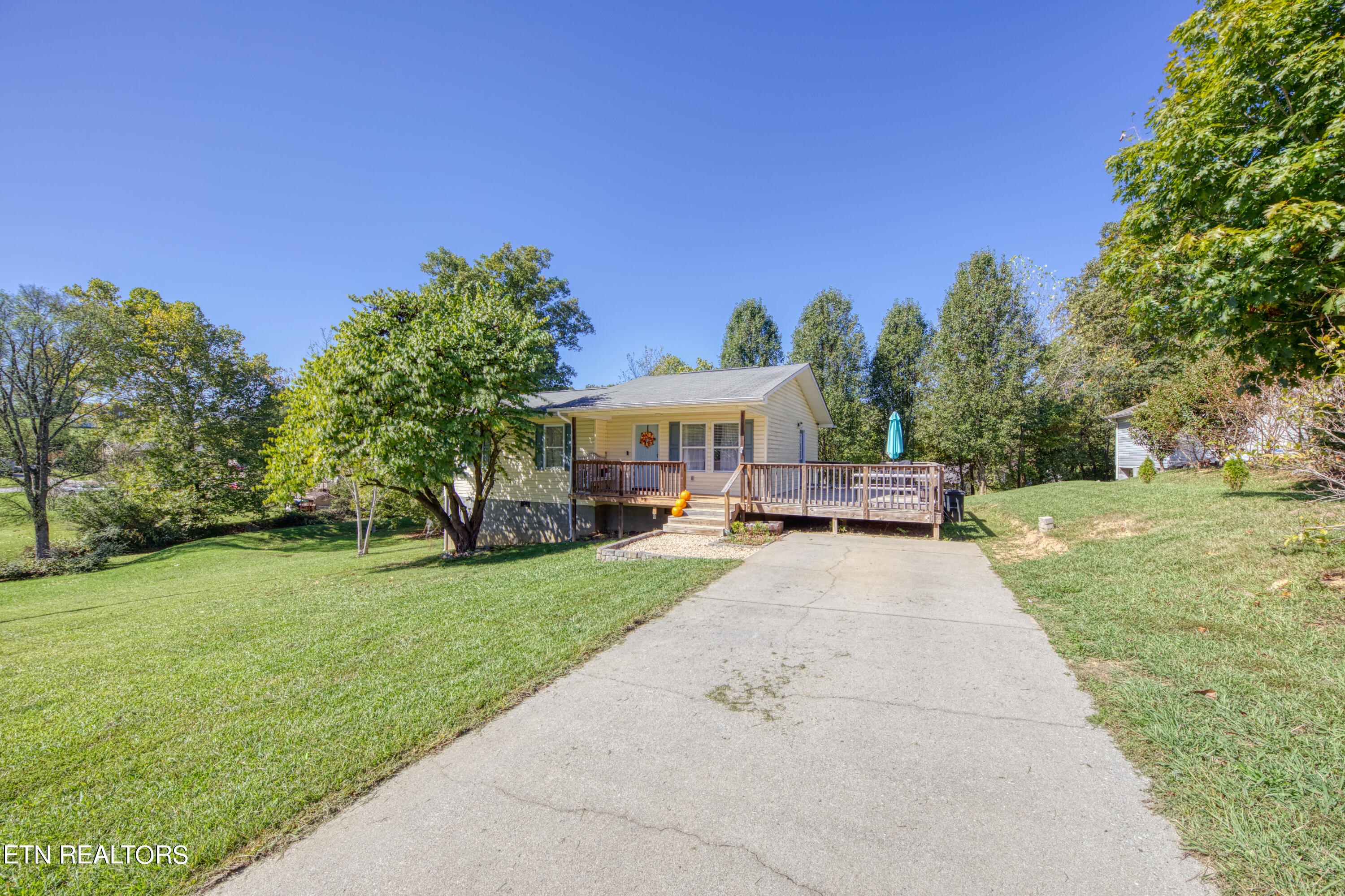 422 Bethel Drive Lenoir City TN 37772