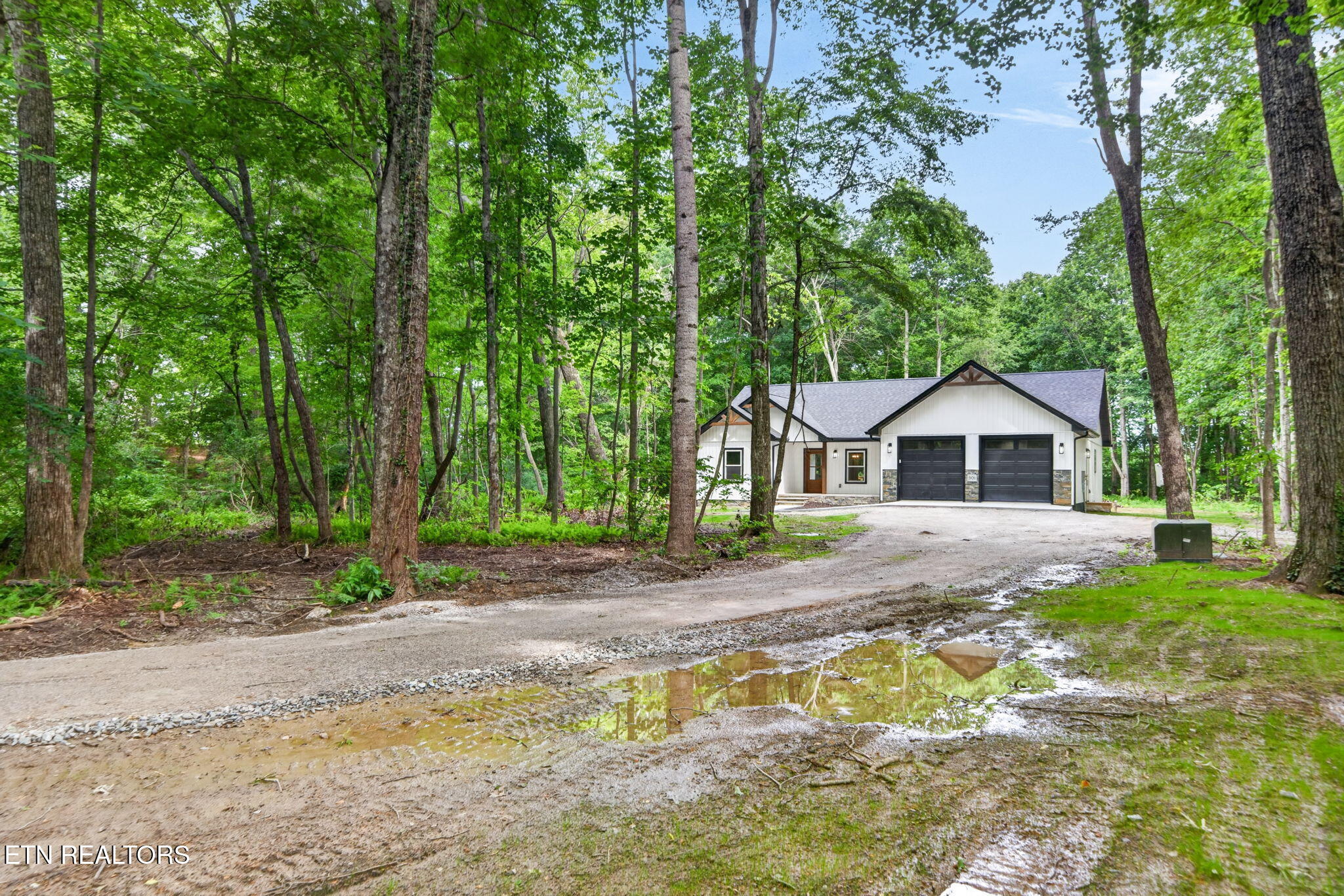 301 Hilltop Drive Crossville TN 38555